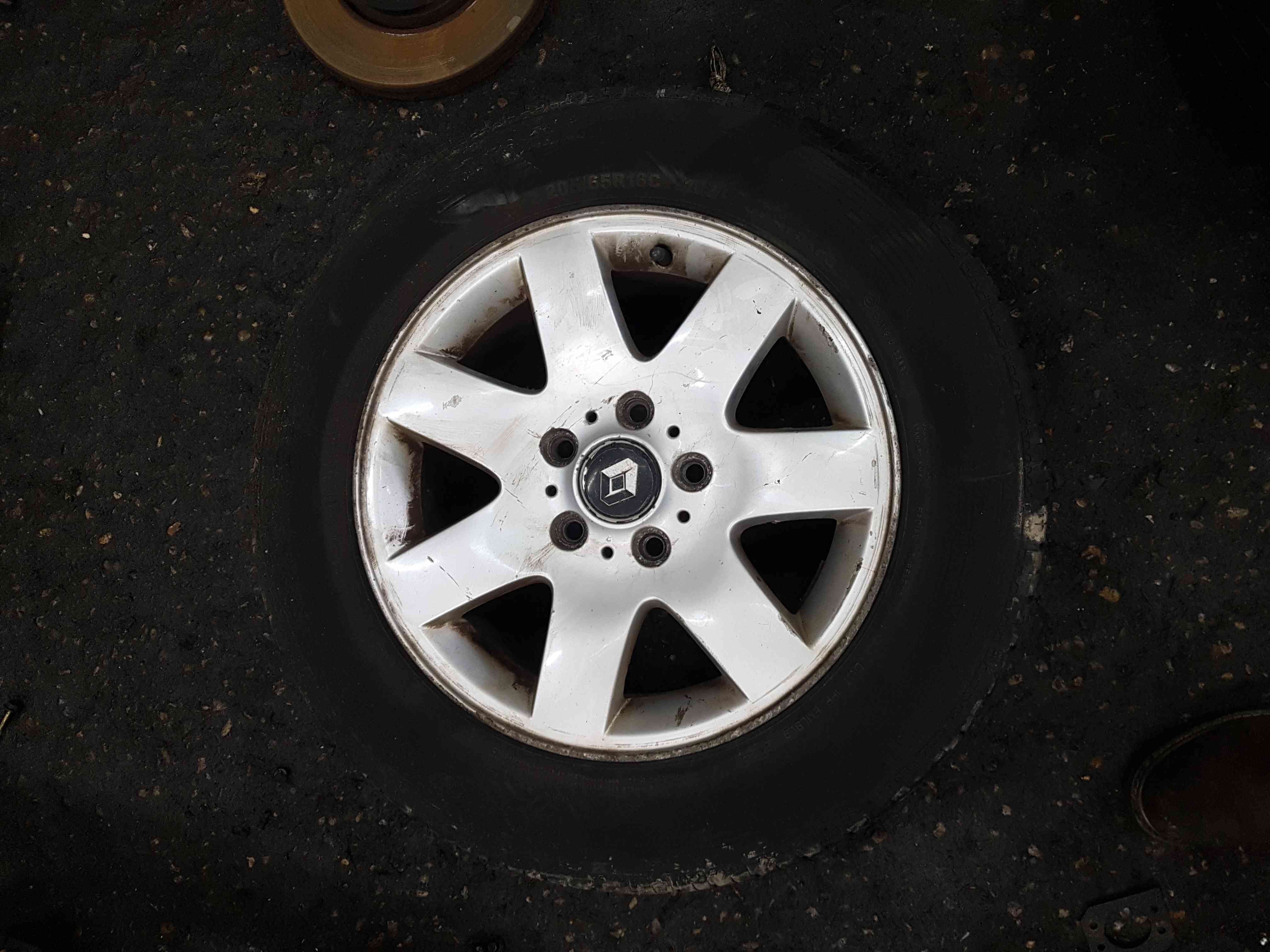 Bmw 3 Series 1999-2004 Alloy Wheel Bm316007 + tyre 205 65 16 6mm 4/5