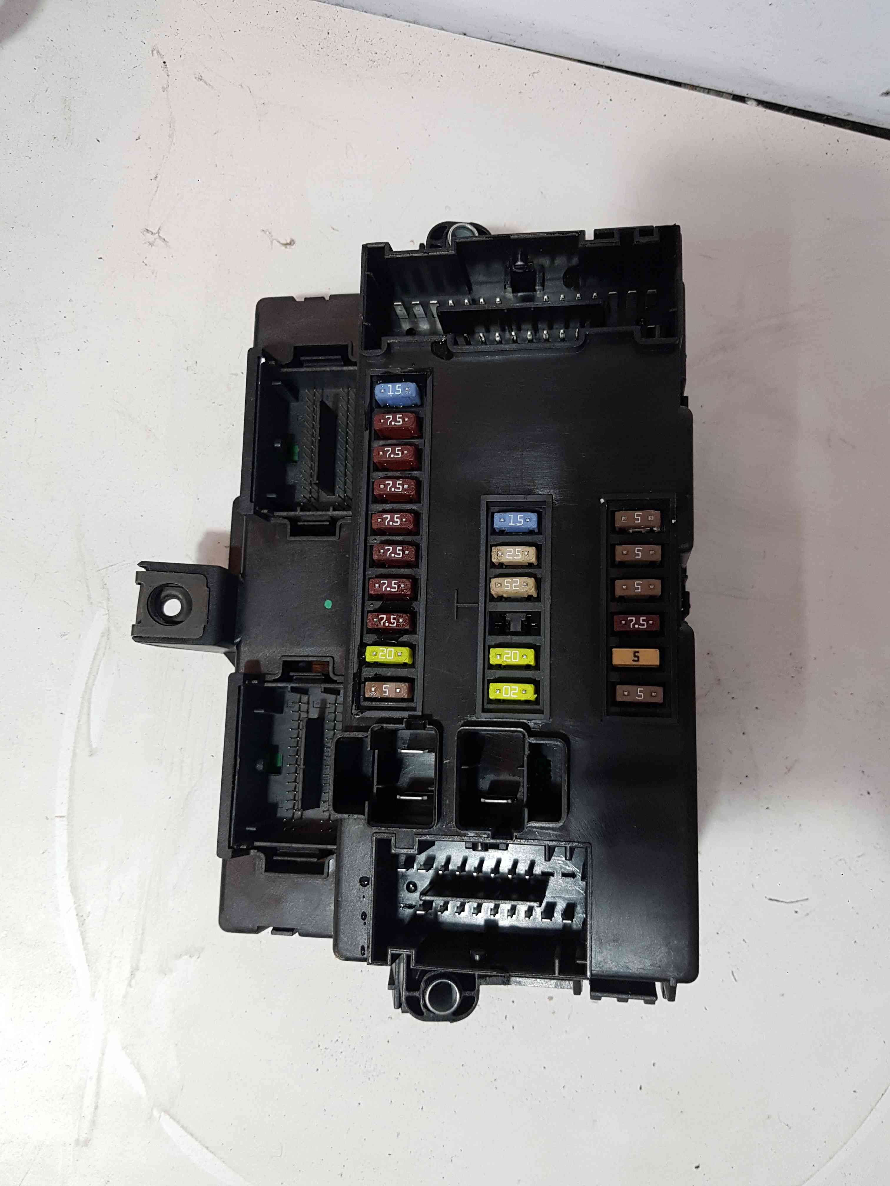 Thumb 2 Iveco Daily 2.3 Diesel 2011-2015 Body Control Module Fuse Box 5801639043