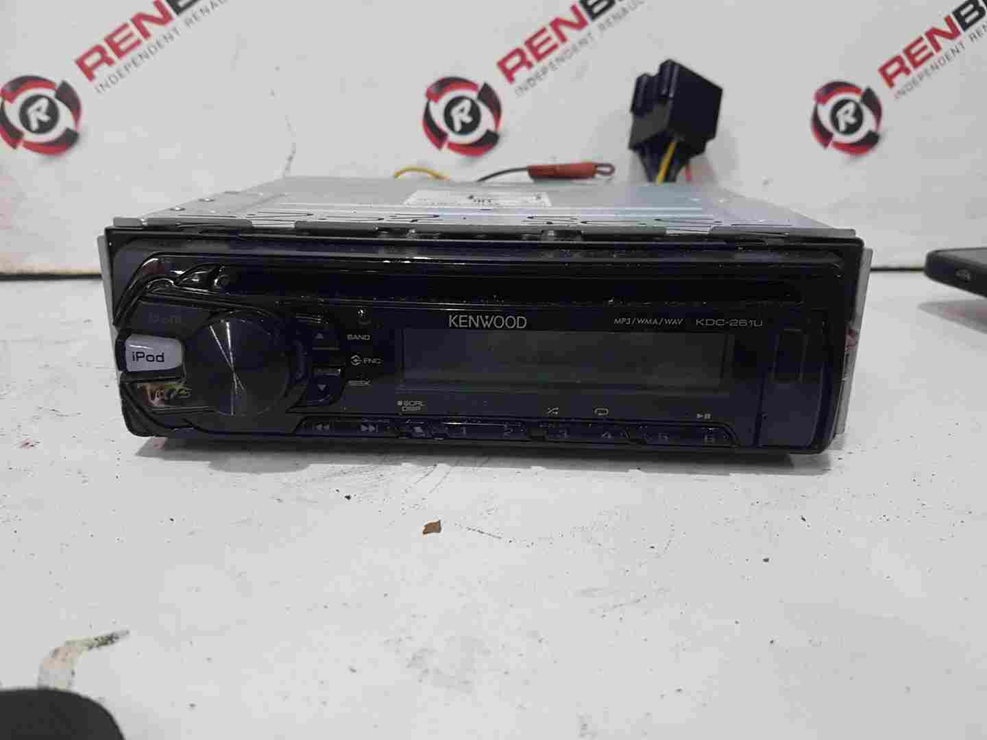 Thumb 3 Kenwood Radio Cd Player Kdc-261U USB aux  2000-2022