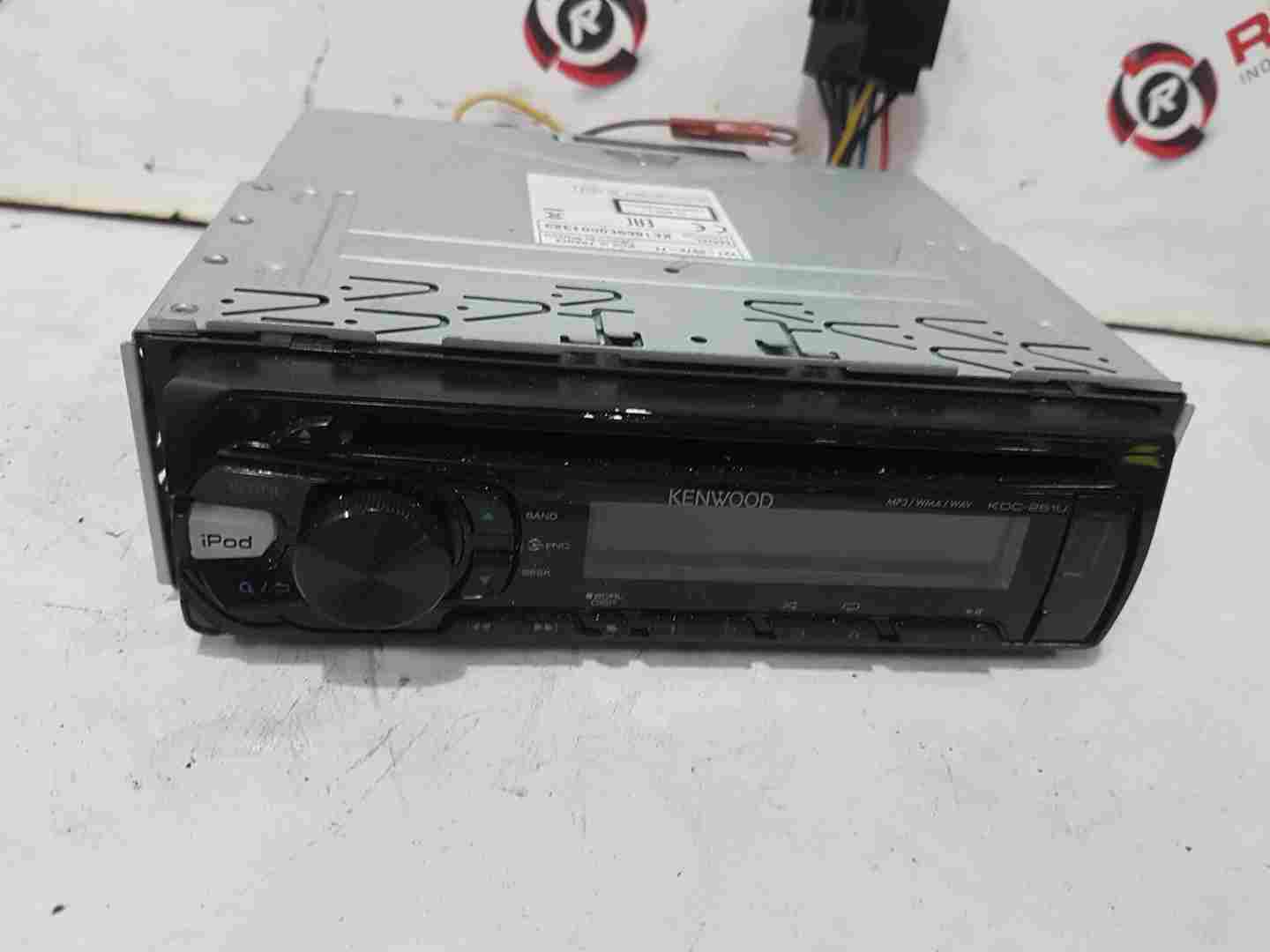 Thumb 7 Kenwood Radio Cd Player Kdc-261U USB aux  2000-2022