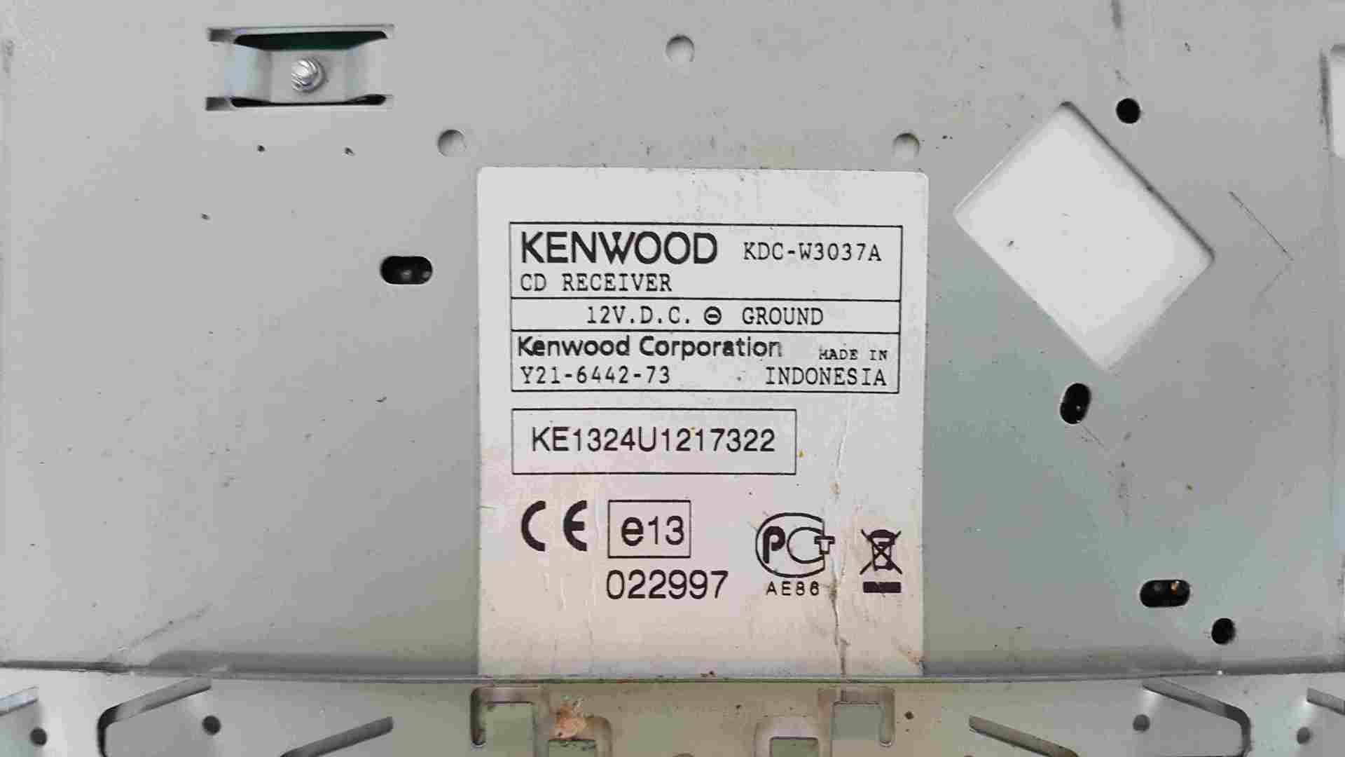 Thumb 2 1999-2010 Kenwood Radio Cd Player kdcw3037A