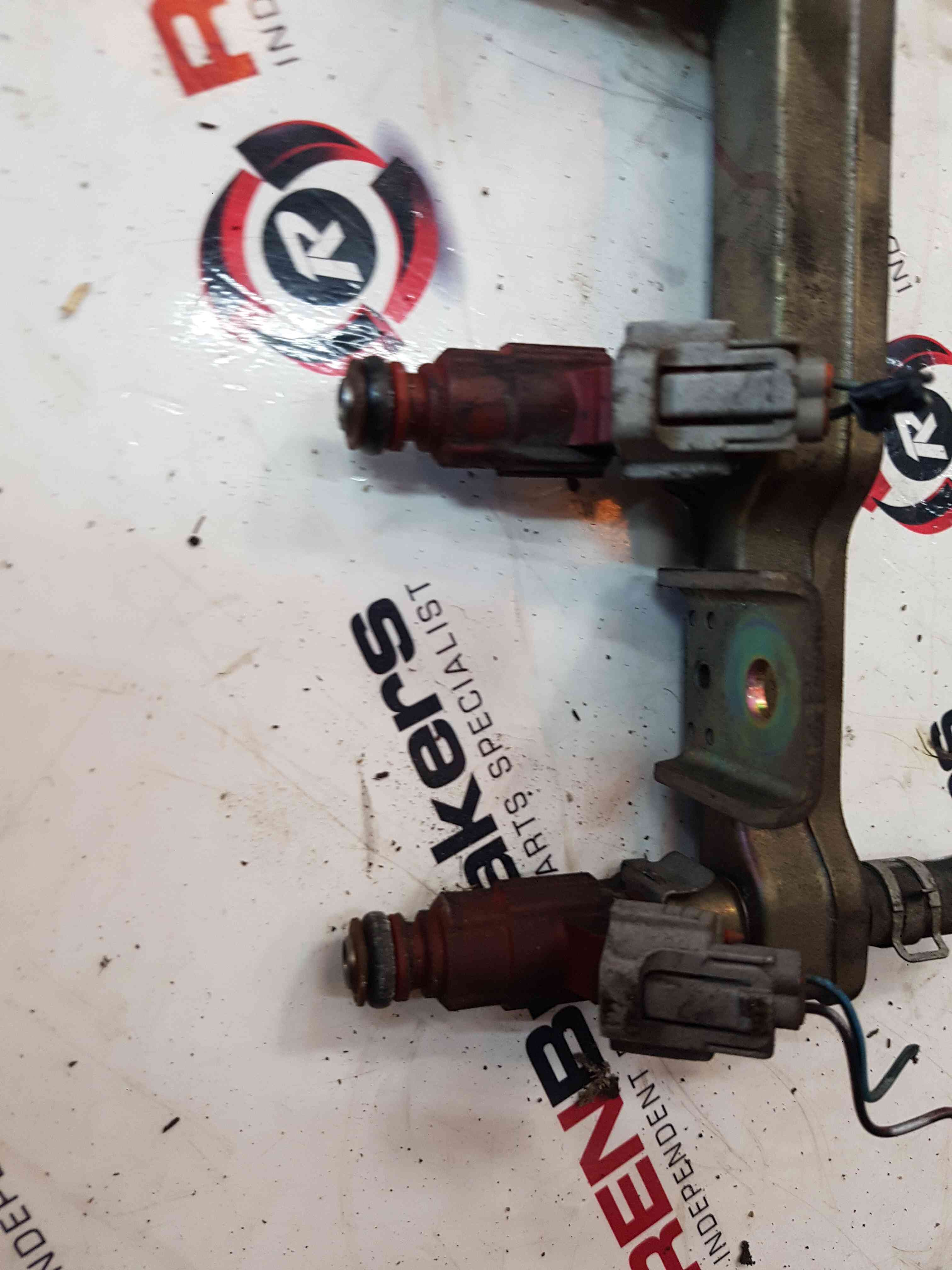 Thumb 3 Nissan Almera 2000-2006 1.5 16V Petrol Fuel Injectors X4 + Rail Qg15de