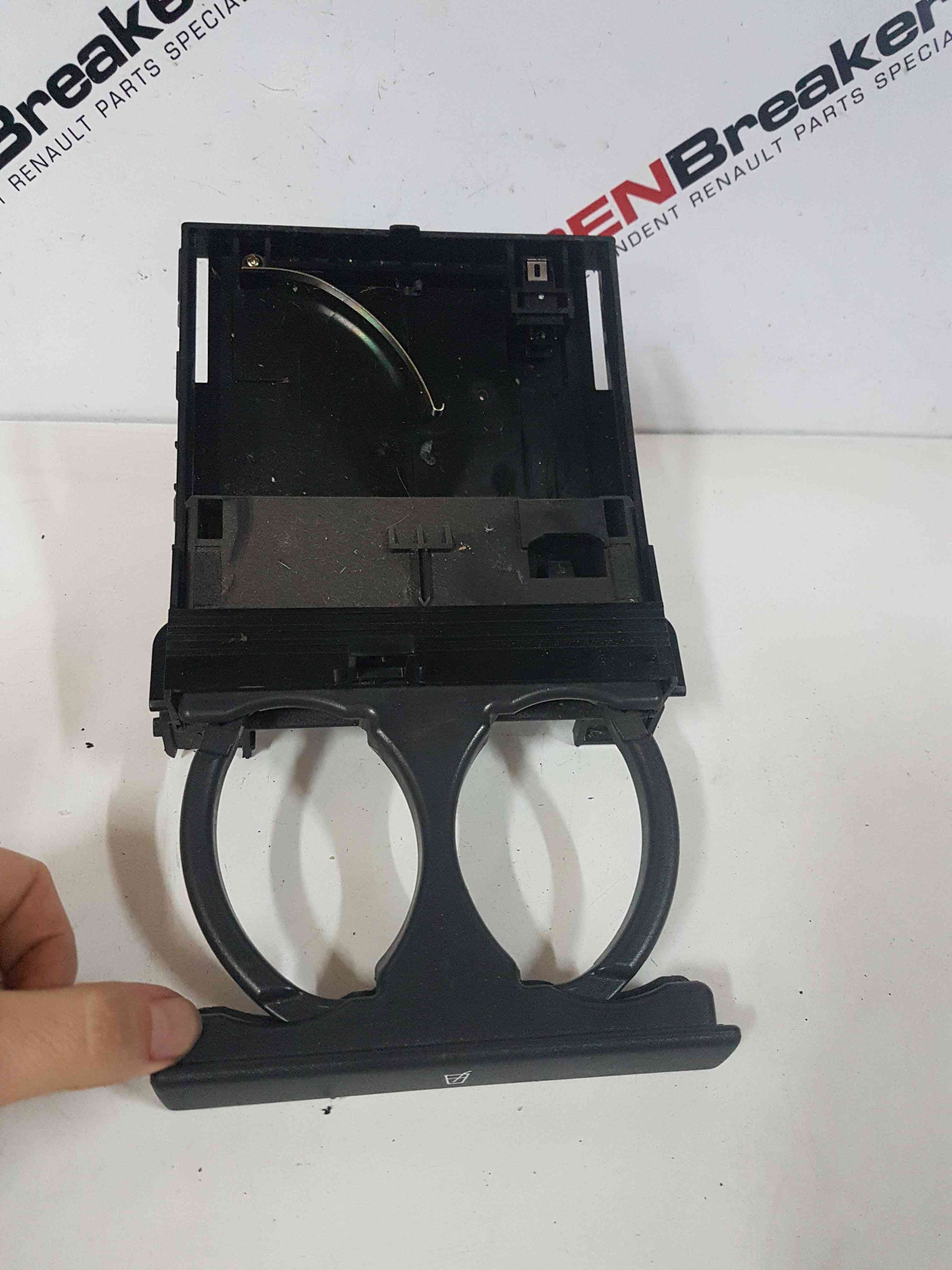 Thumb 7 Nissan Almera 2000-2006 68430bm400