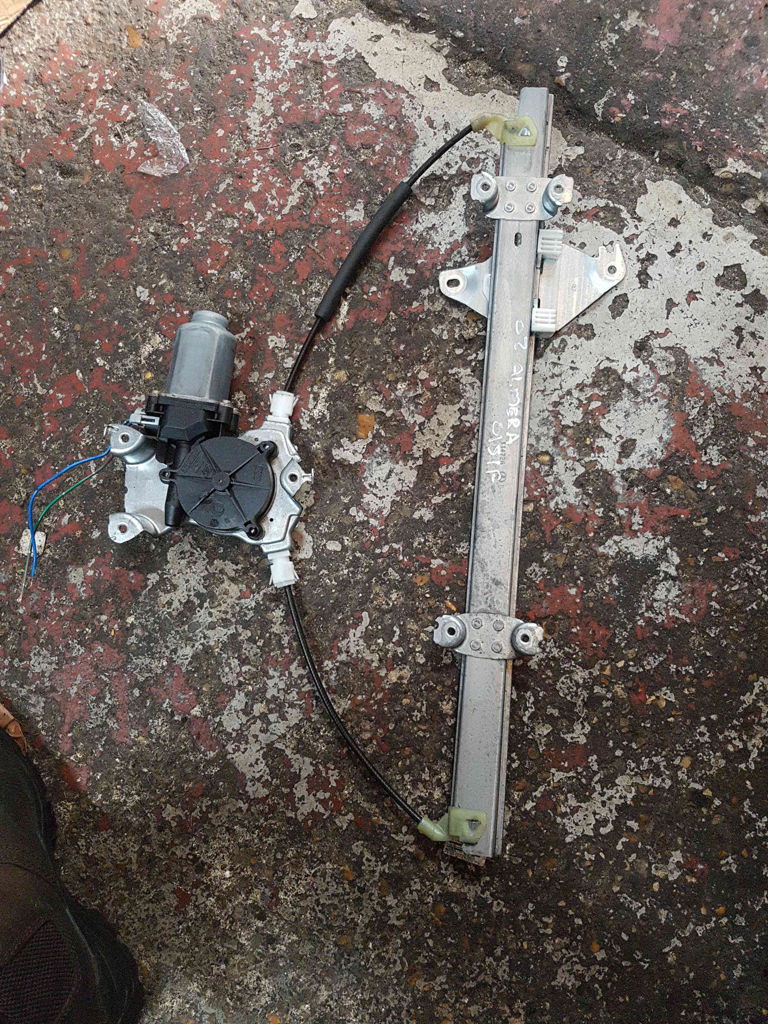 Thumb 4 Nissan Almera 2000-2006 Drivers OSF Front Window Motor Regulator