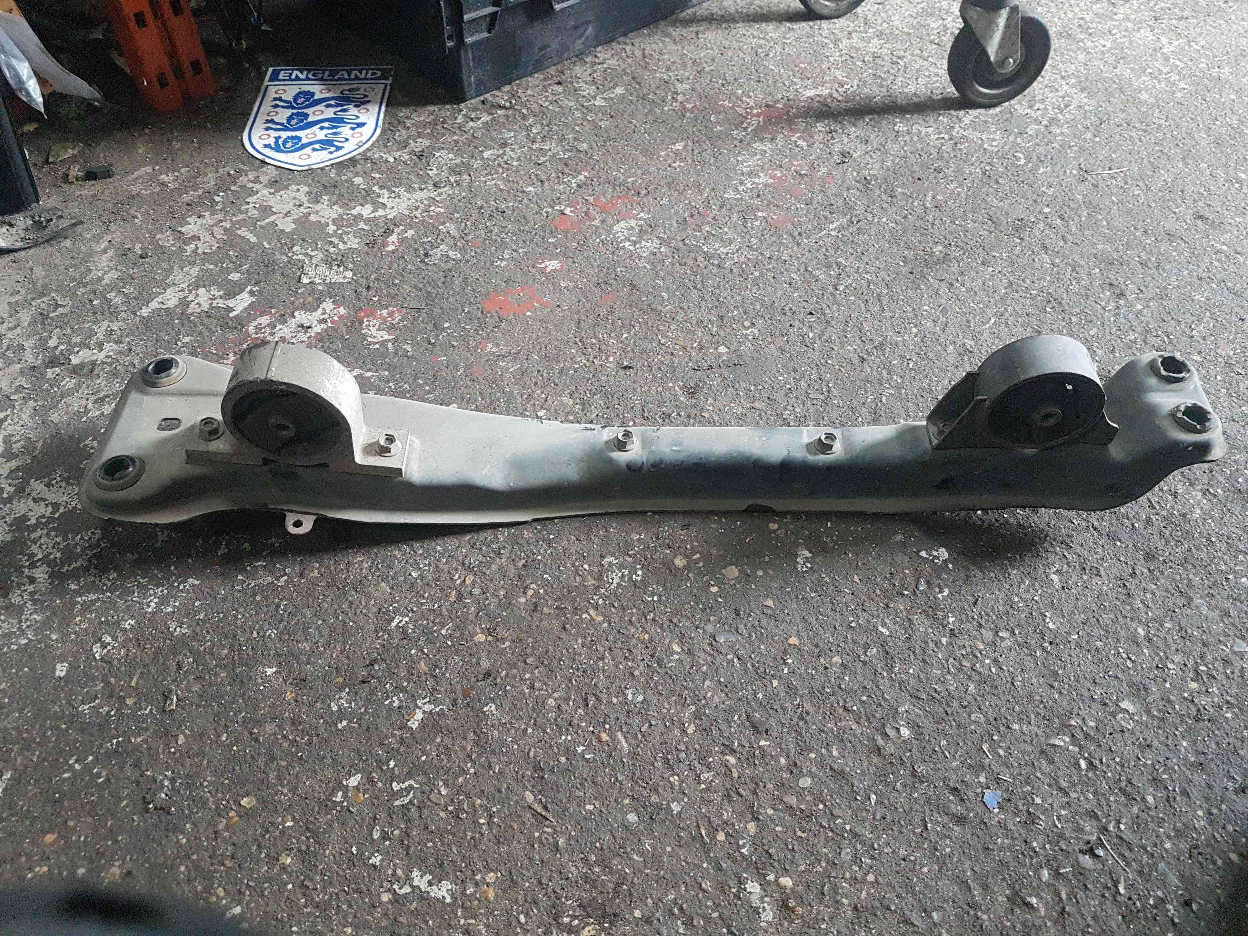 Thumb 4 Nissan Almera 2000-2006 Engine Mount Cradle Bracket