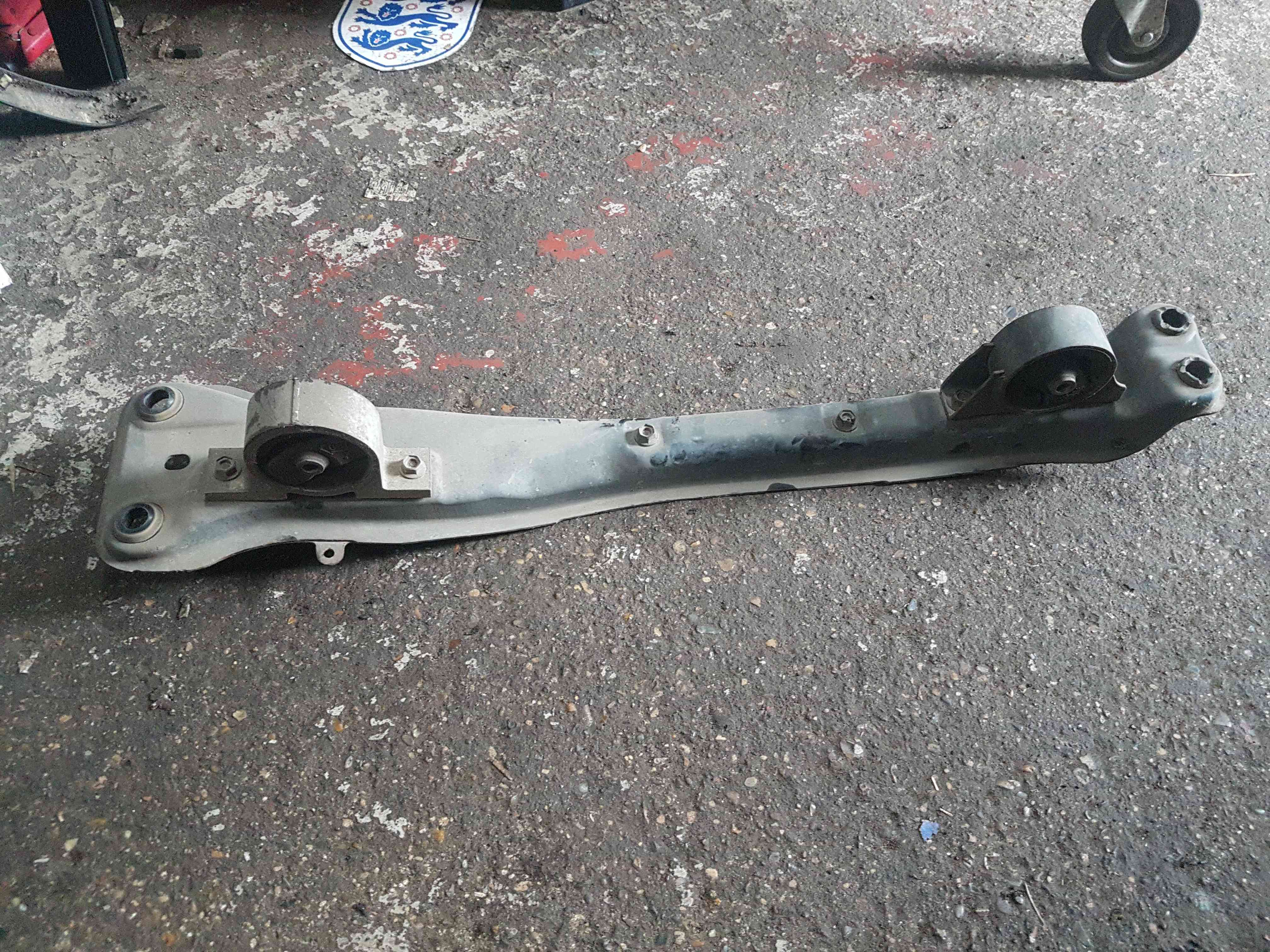 Thumb 10 Nissan Almera 2000-2006 Engine Mount Cradle Bracket
