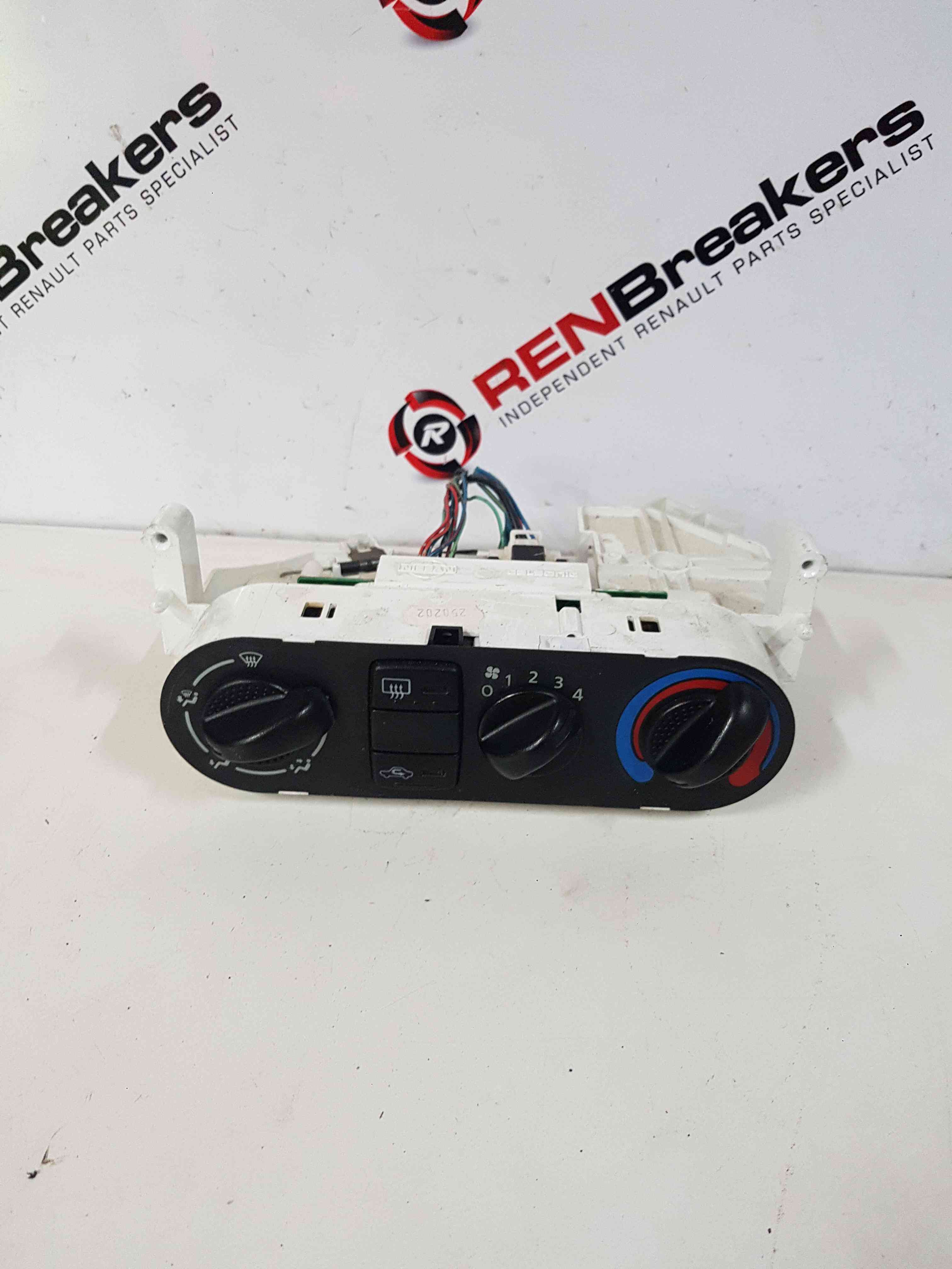 Thumb 2 Nissan Almera 2000-2006 Heater Controls Dials 