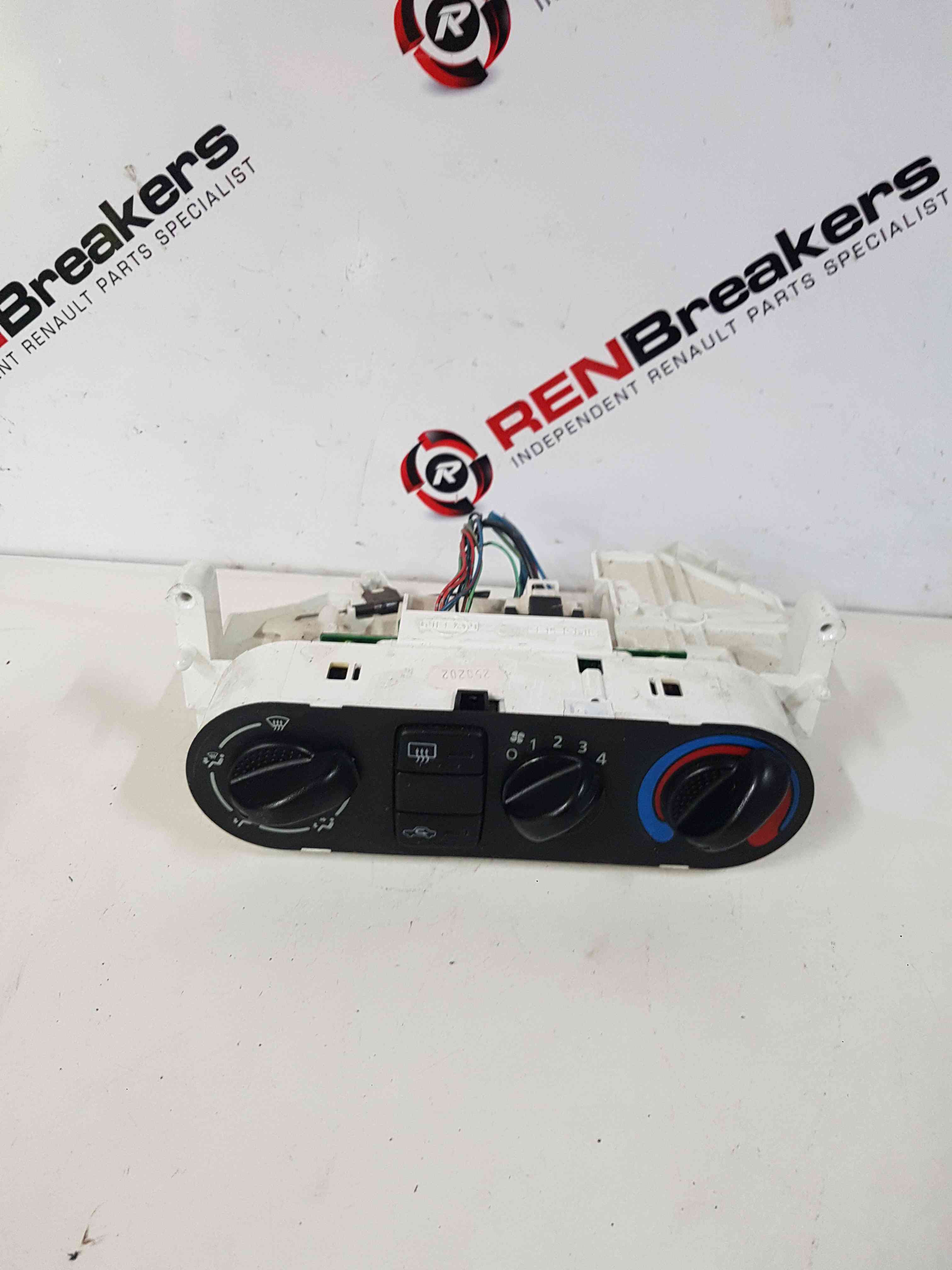 Thumb 6 Nissan Almera 2000-2006 Heater Controls Dials 