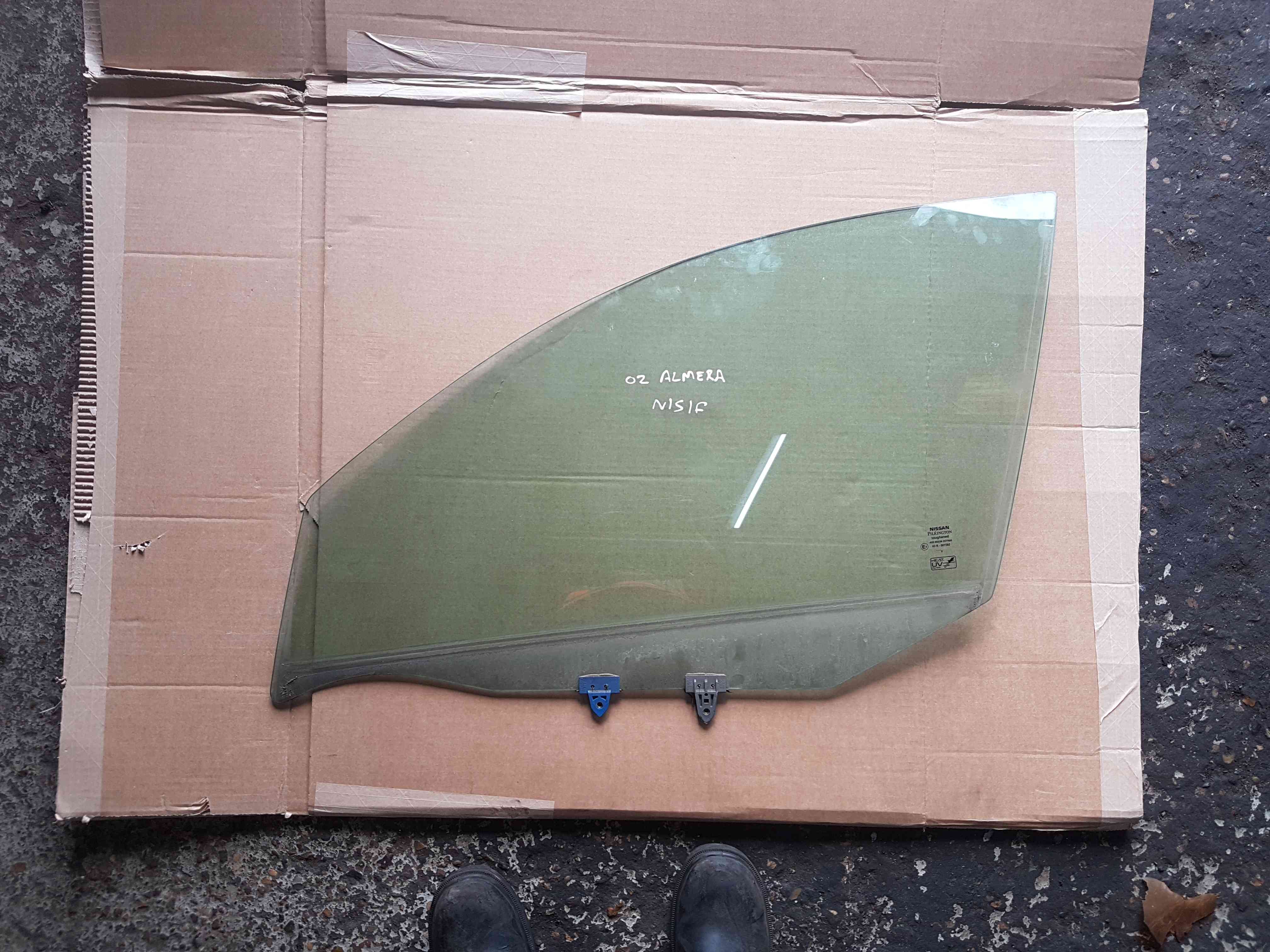 Thumb 2 Nissan Almera 2000-2006 NSF Passenger Front Door Glass 