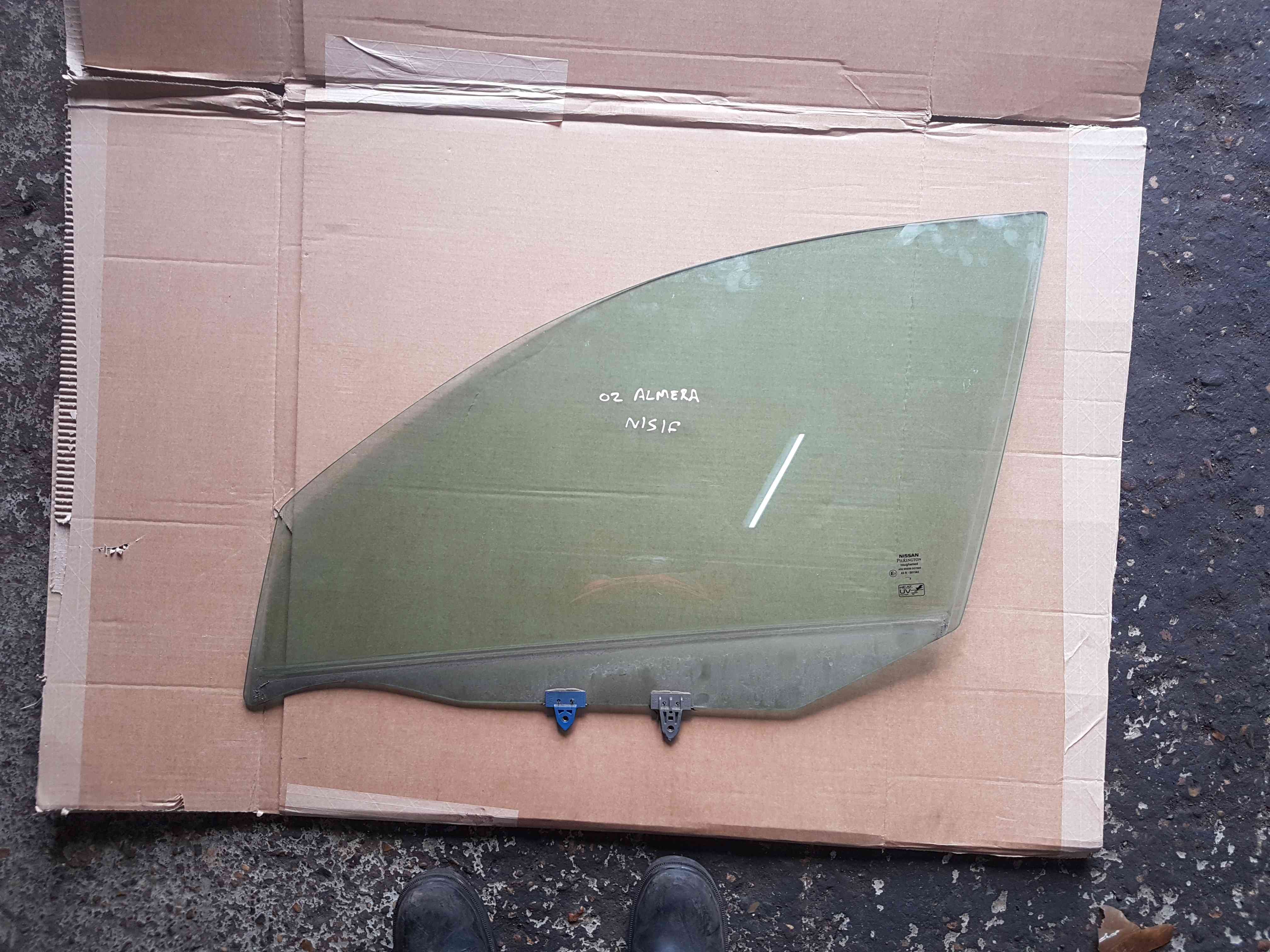 Thumb 4 Nissan Almera 2000-2006 NSF Passenger Front Door Glass 