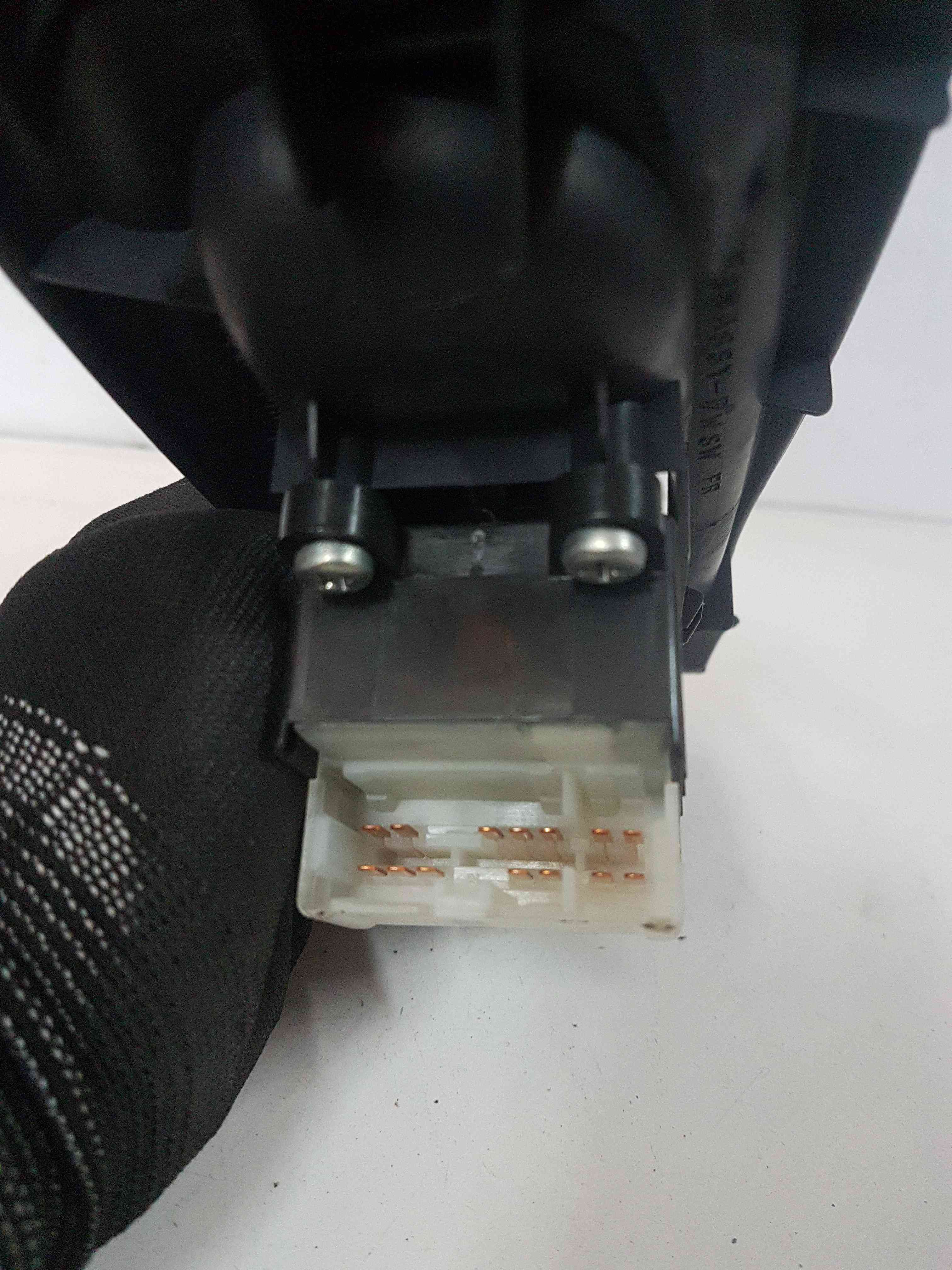 Thumb 4 Nissan Almera 2000-2006 OSF Window Switch 
