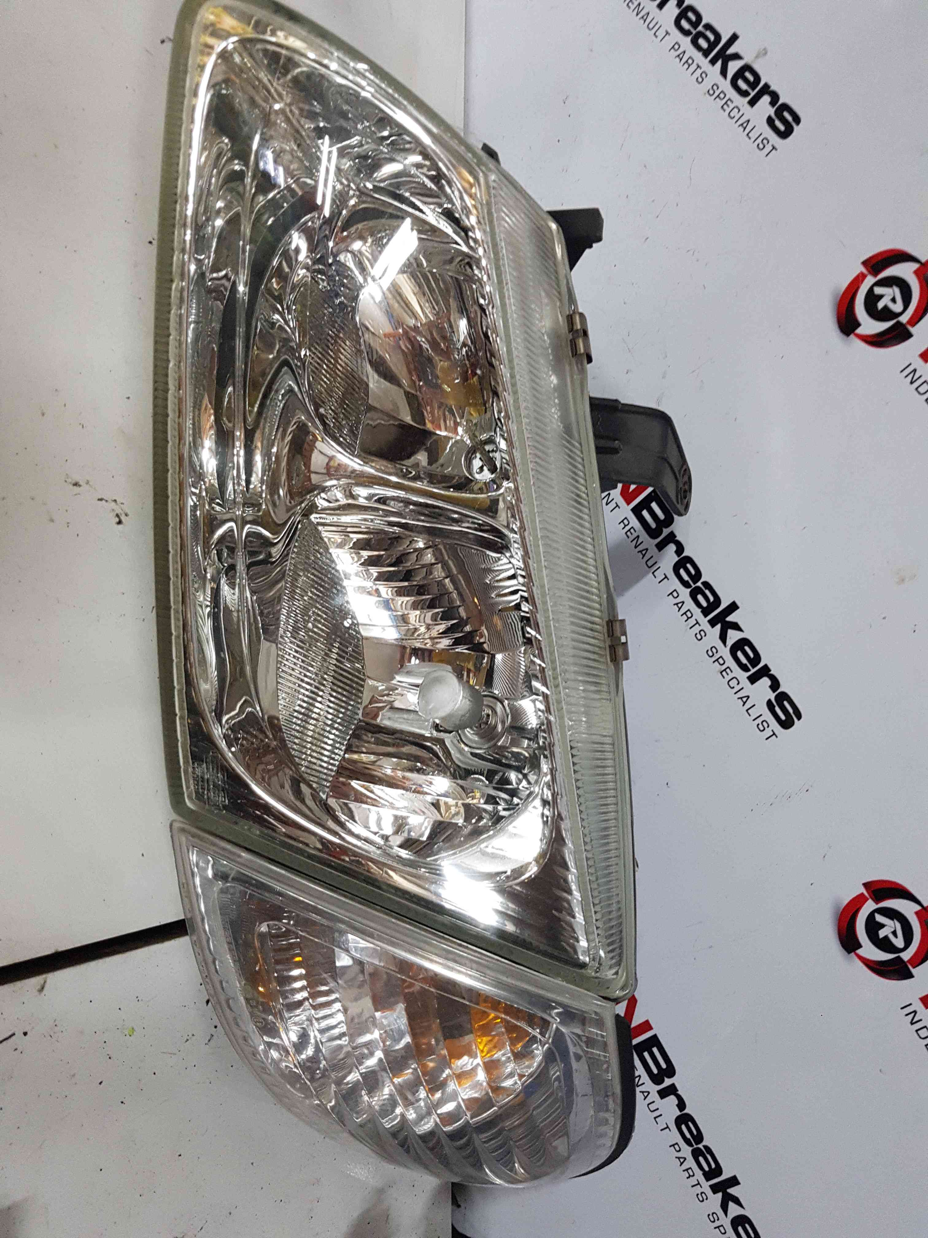 Thumb 3 Nissan Almera 2000-2006 Passenger NSF Front Headlight