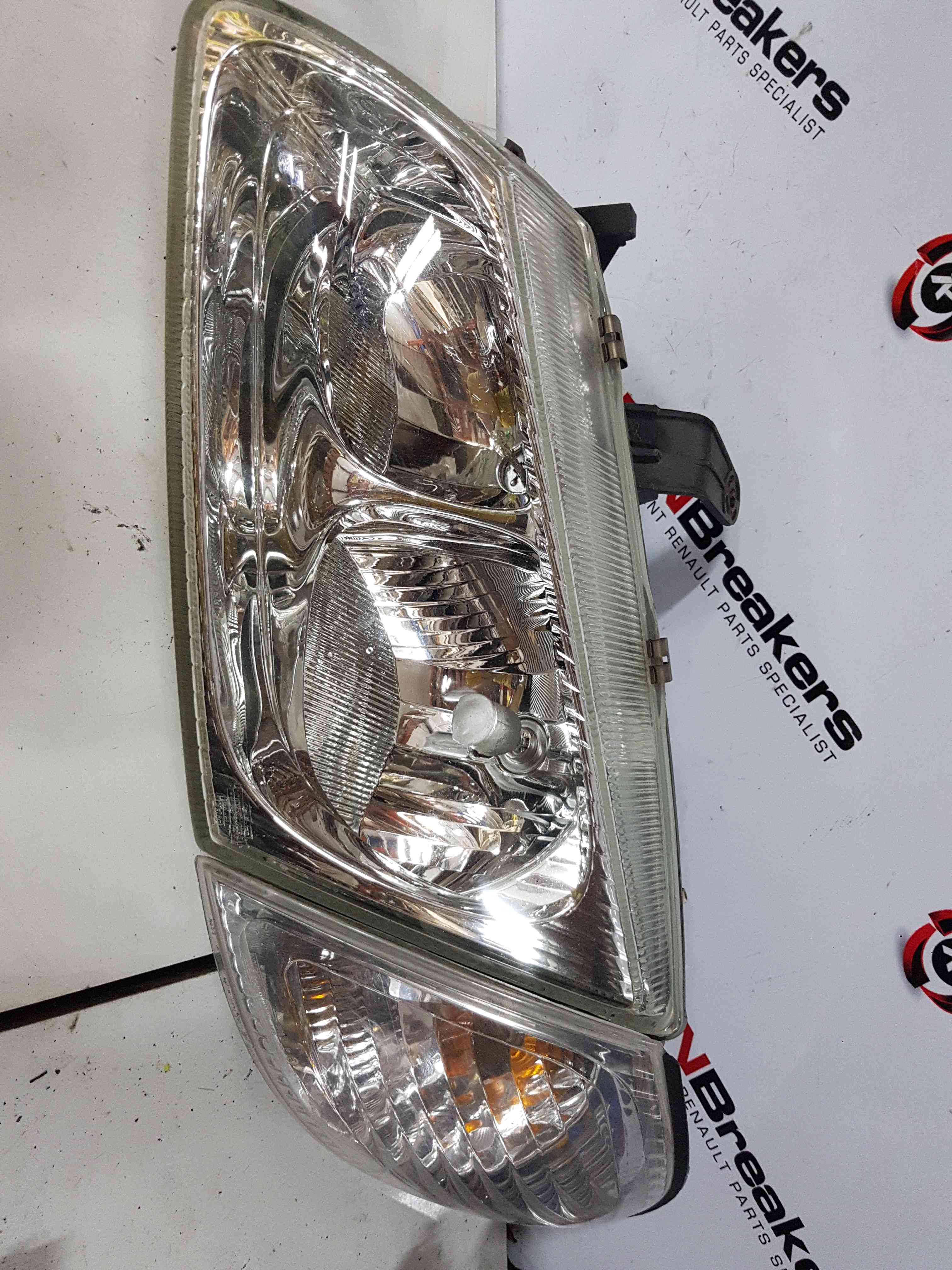 Thumb 5 Nissan Almera 2000-2006 Passenger NSF Front Headlight