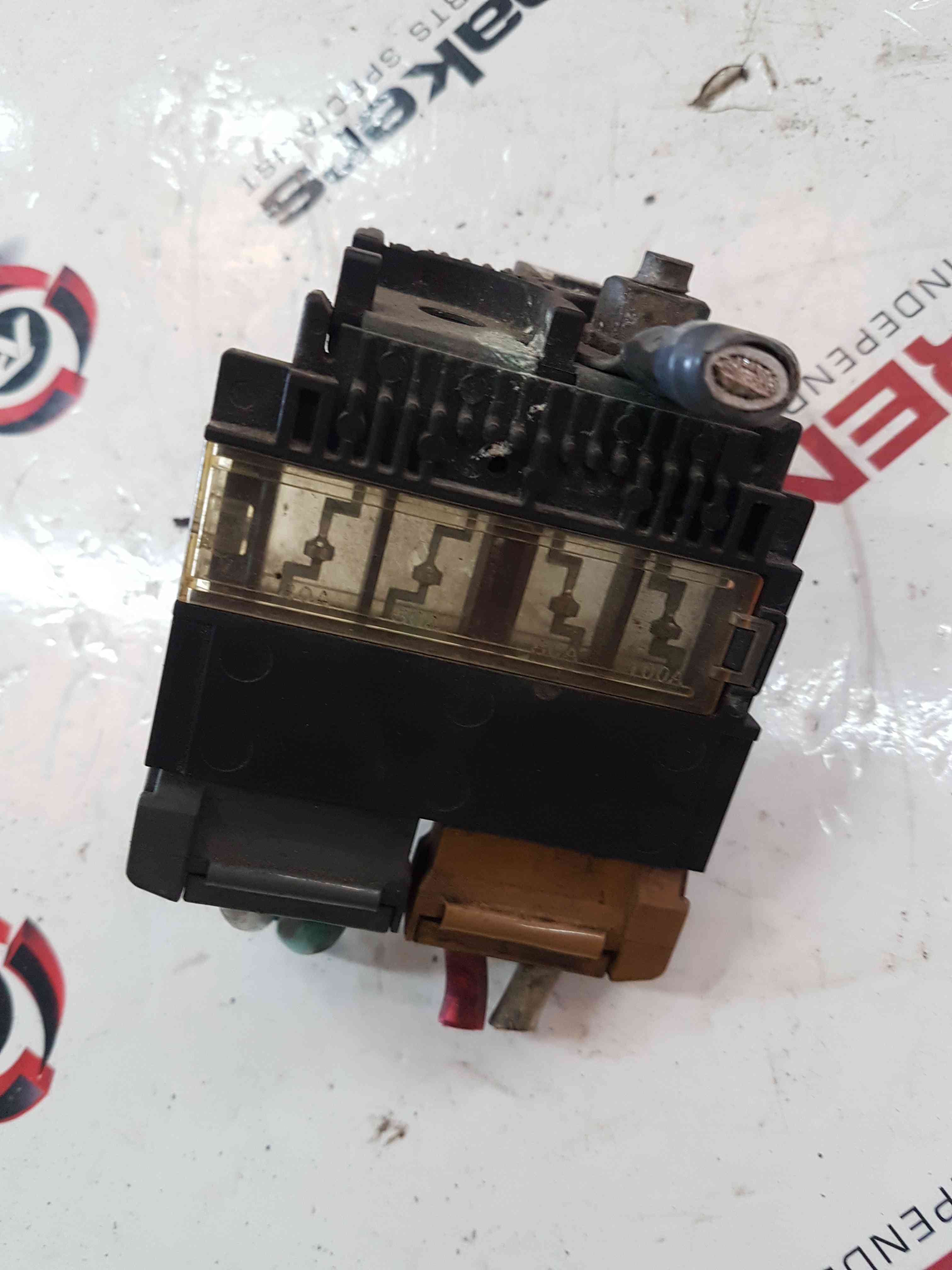 Thumb 4 Nissan Cube Z11 2002-2008 1.4 Petrol Battery Terminal Fuses