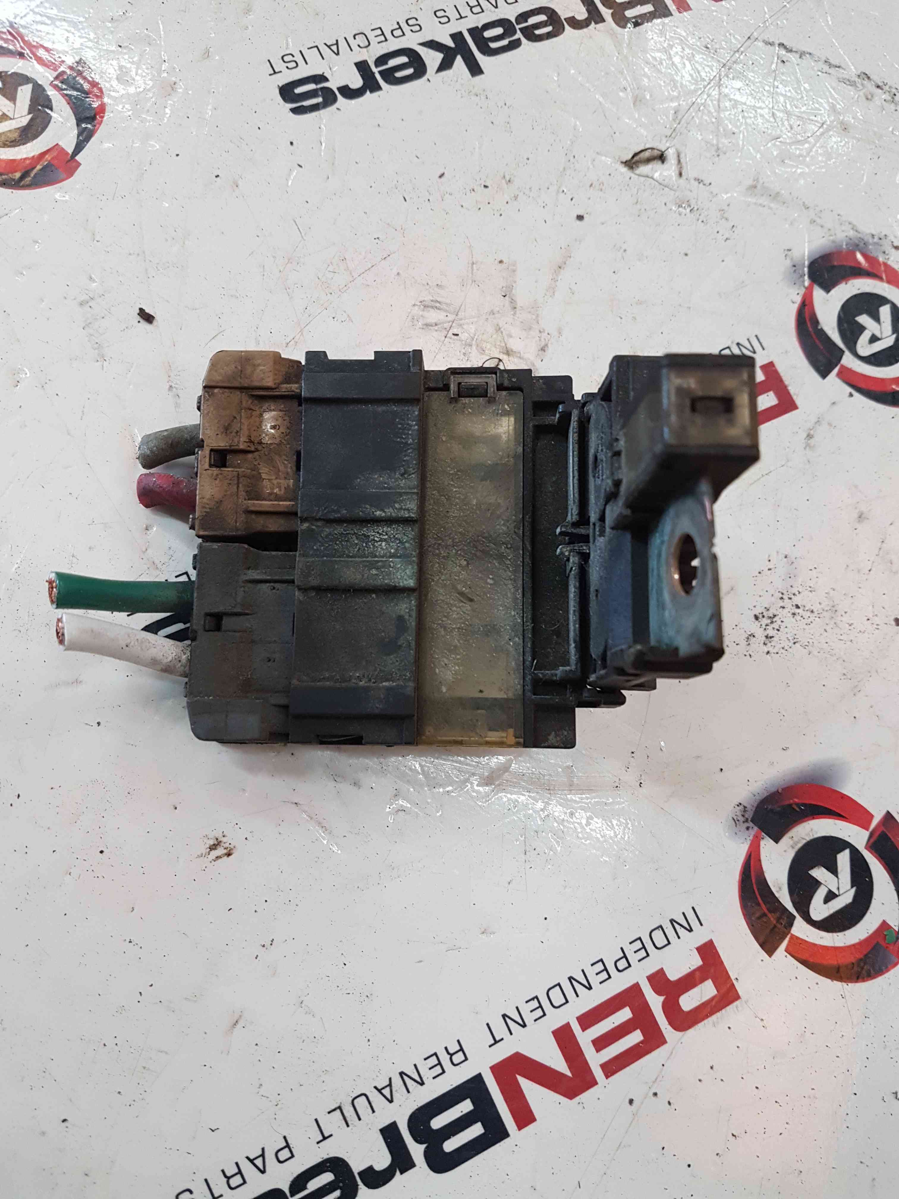 Thumb 6 Nissan Cube Z11 2002-2008 1.4 Petrol Battery Terminal Fuses