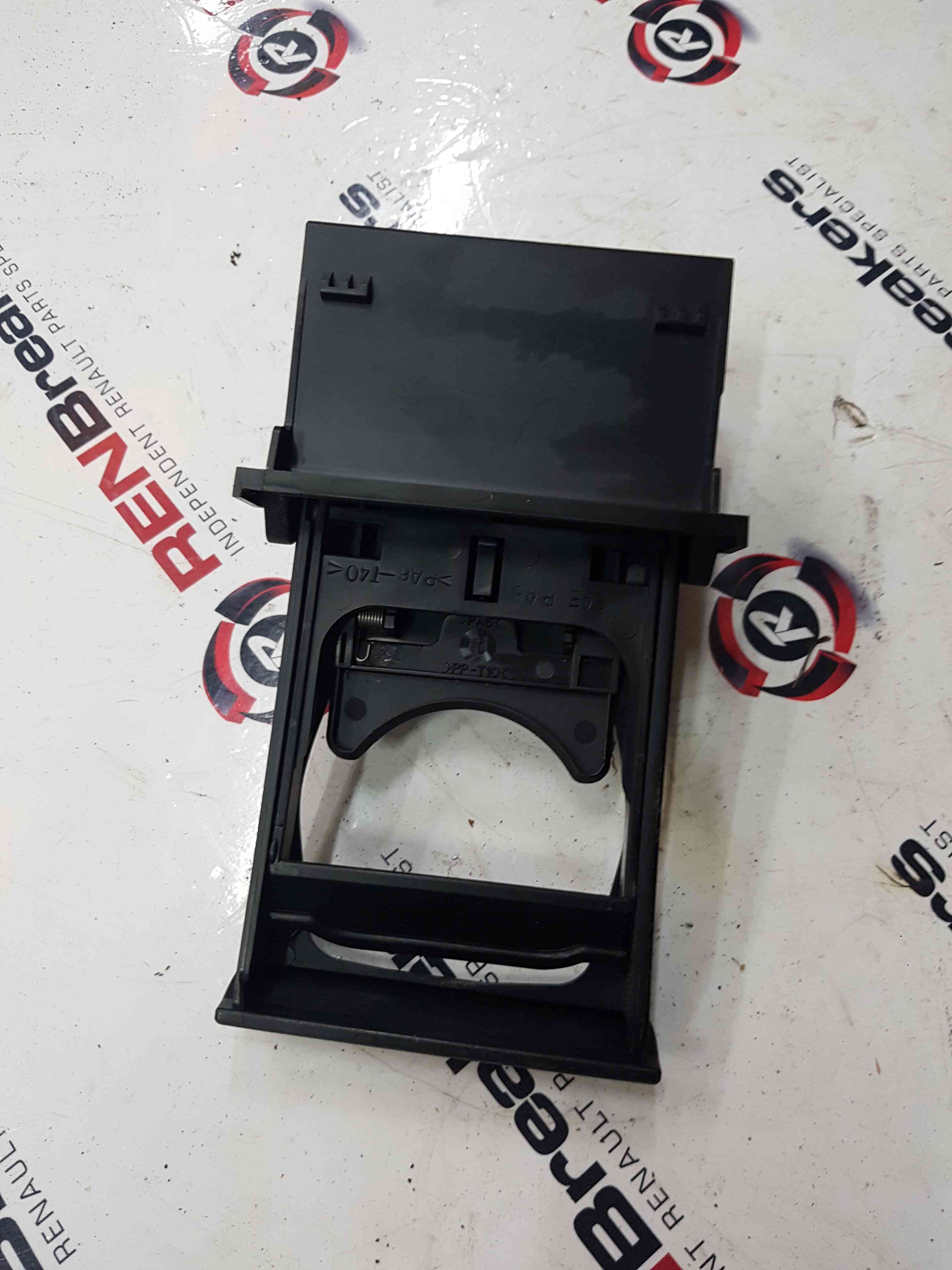 Thumb 5 Nissan Cube Z11 2002-2008 Drivers OSF Front CUP Holder