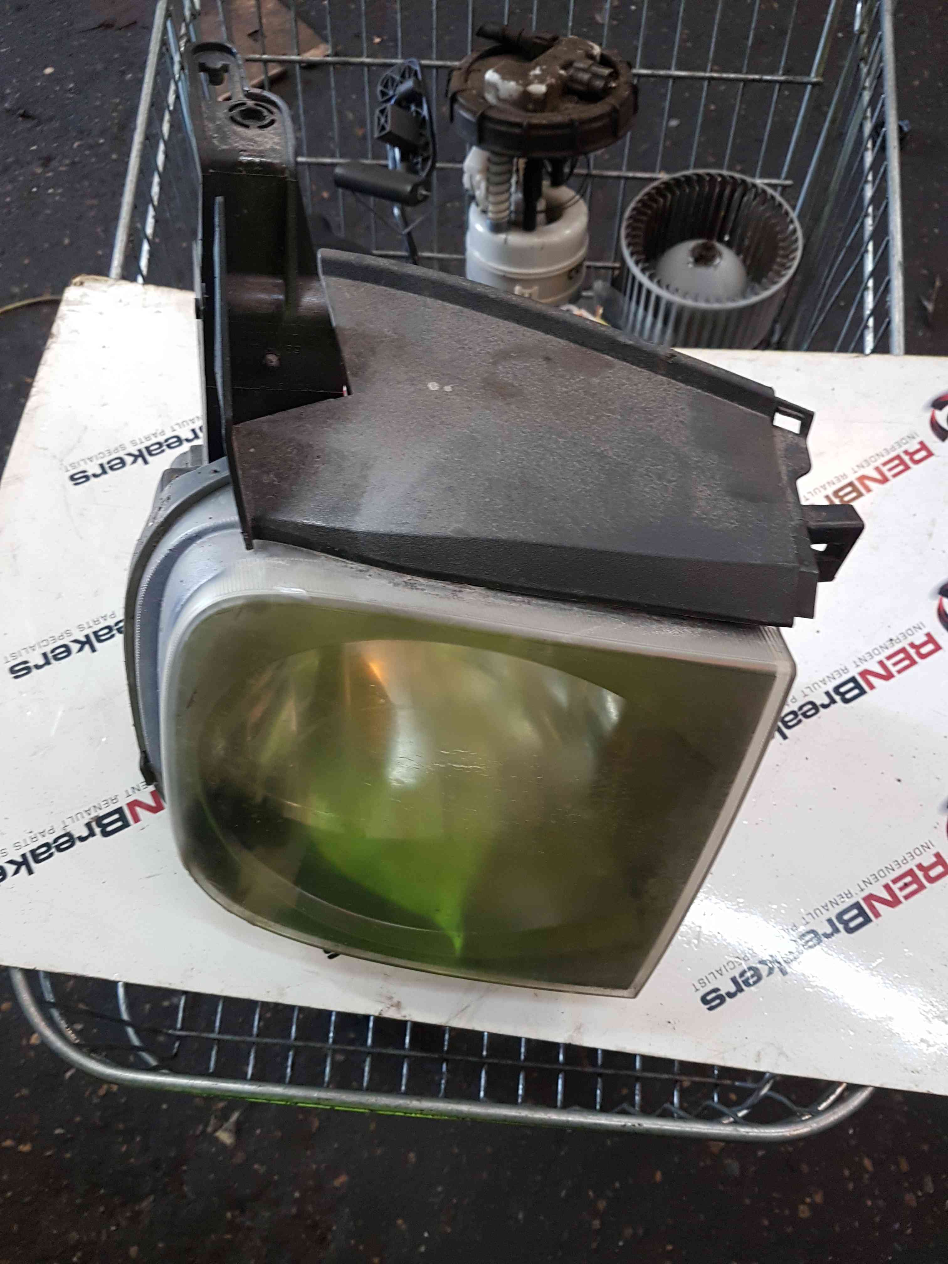 Thumb 3 Nissan Cube Z11 2002-2008 Drivers OSF Front Headlight