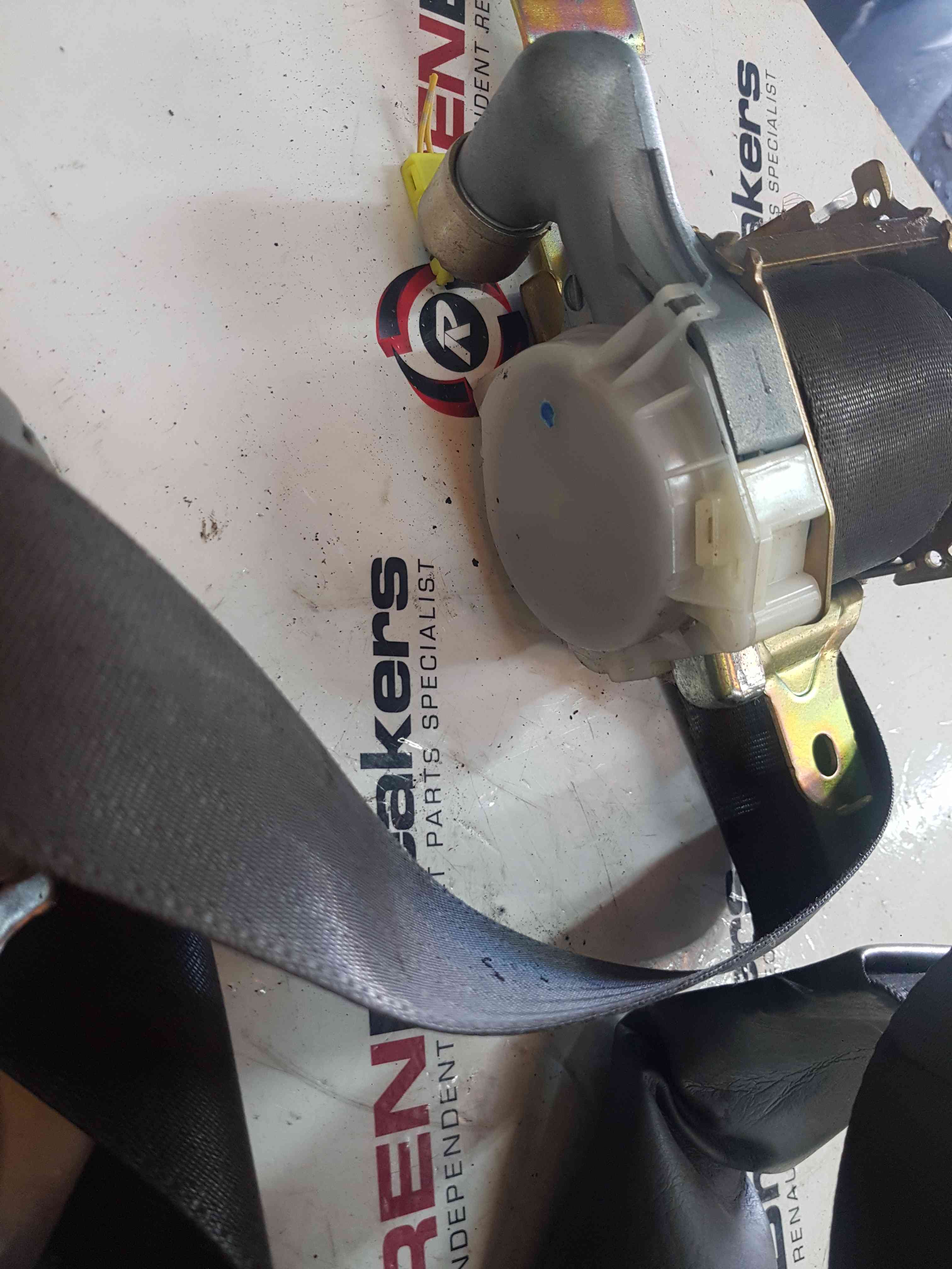 Thumb 8 Nissan Cube Z11 2002-2008 Drivers OSF Front Seat Belt