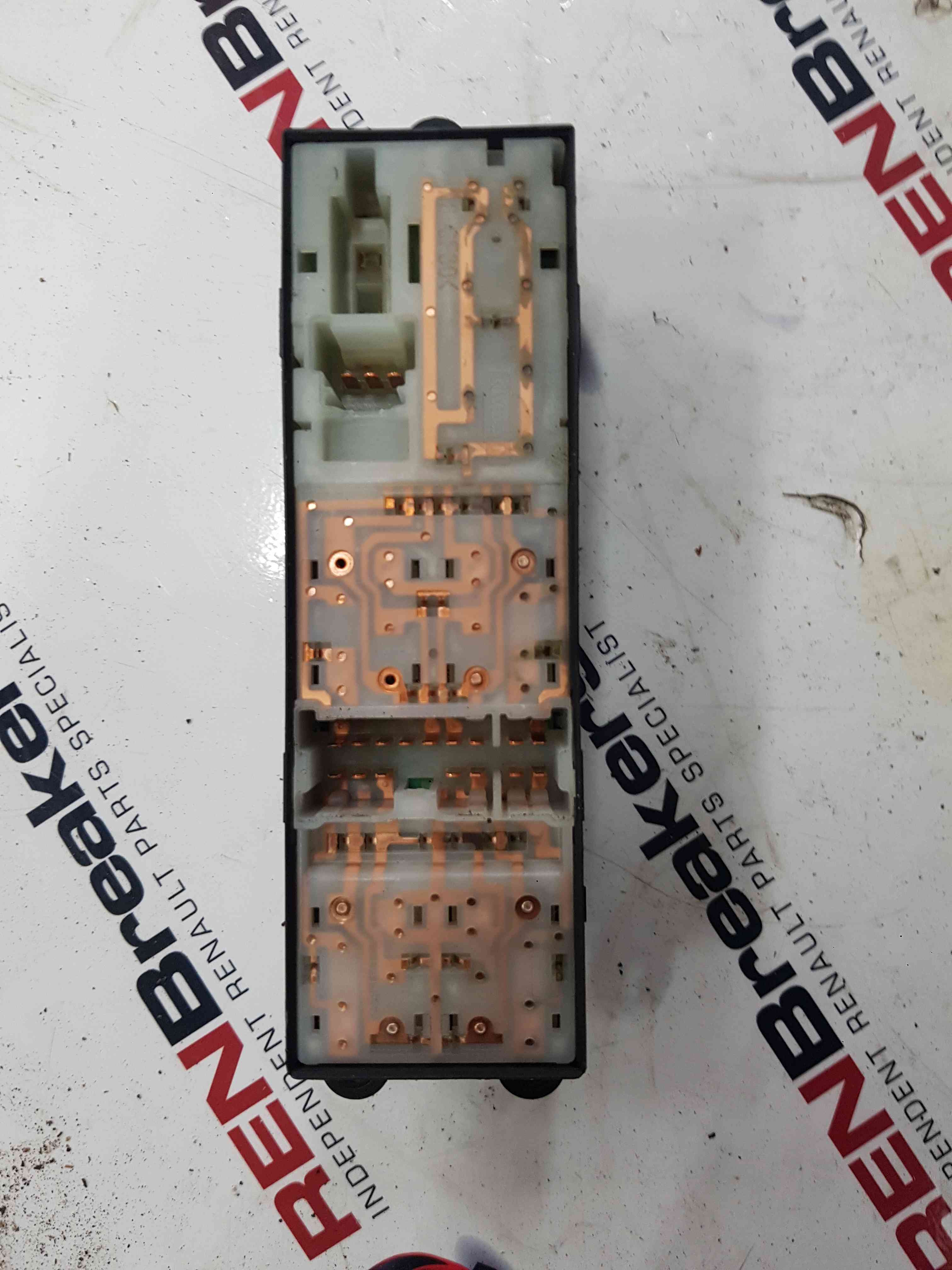 Thumb 3 Nissan Cube Z11 2002-2008 Drivers OSF Front Window Switch Panel