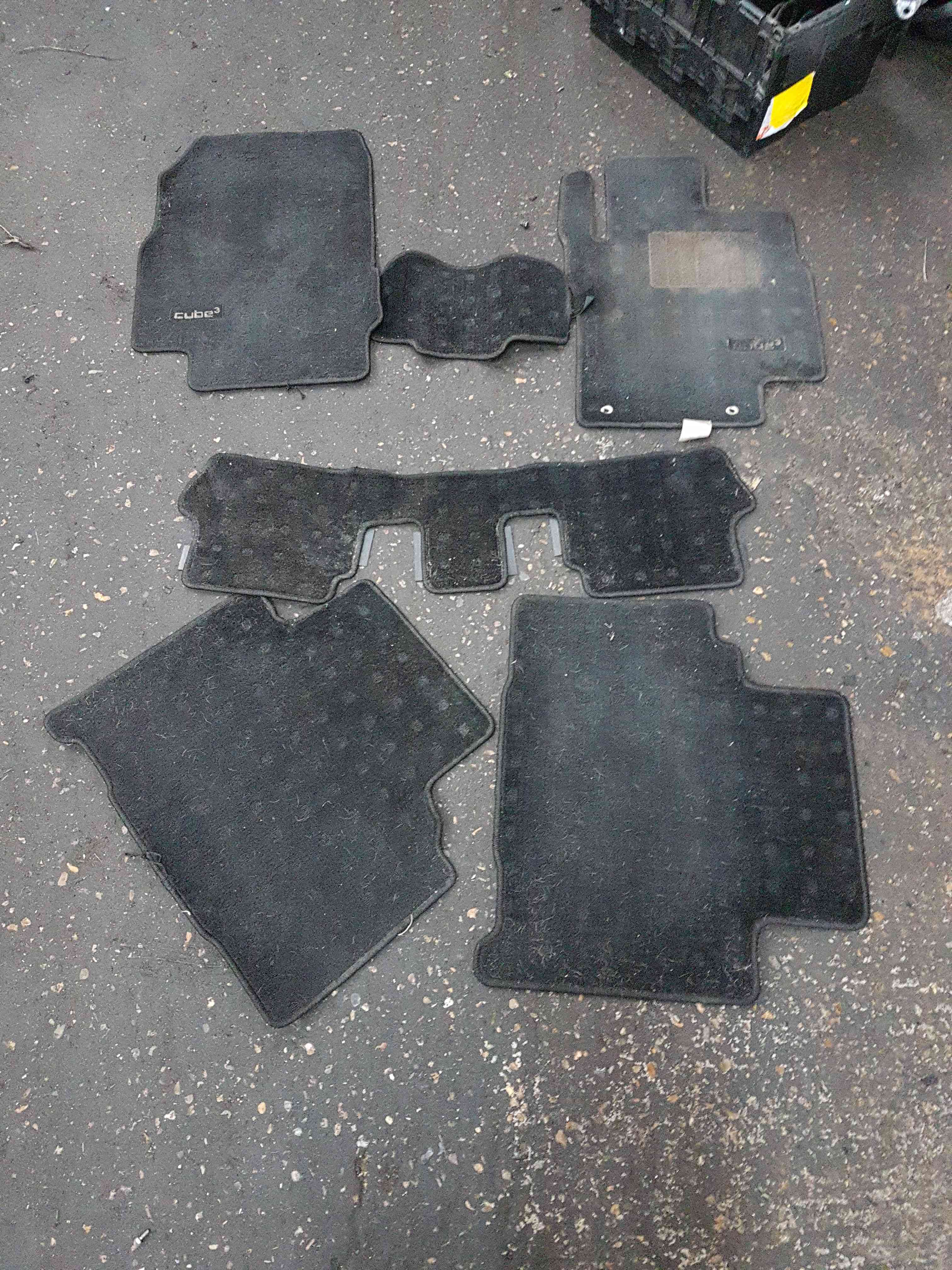 Thumb 2 Nissan Cube Z11 2002-2008 Floor Matts SET Front Middle Rear 
