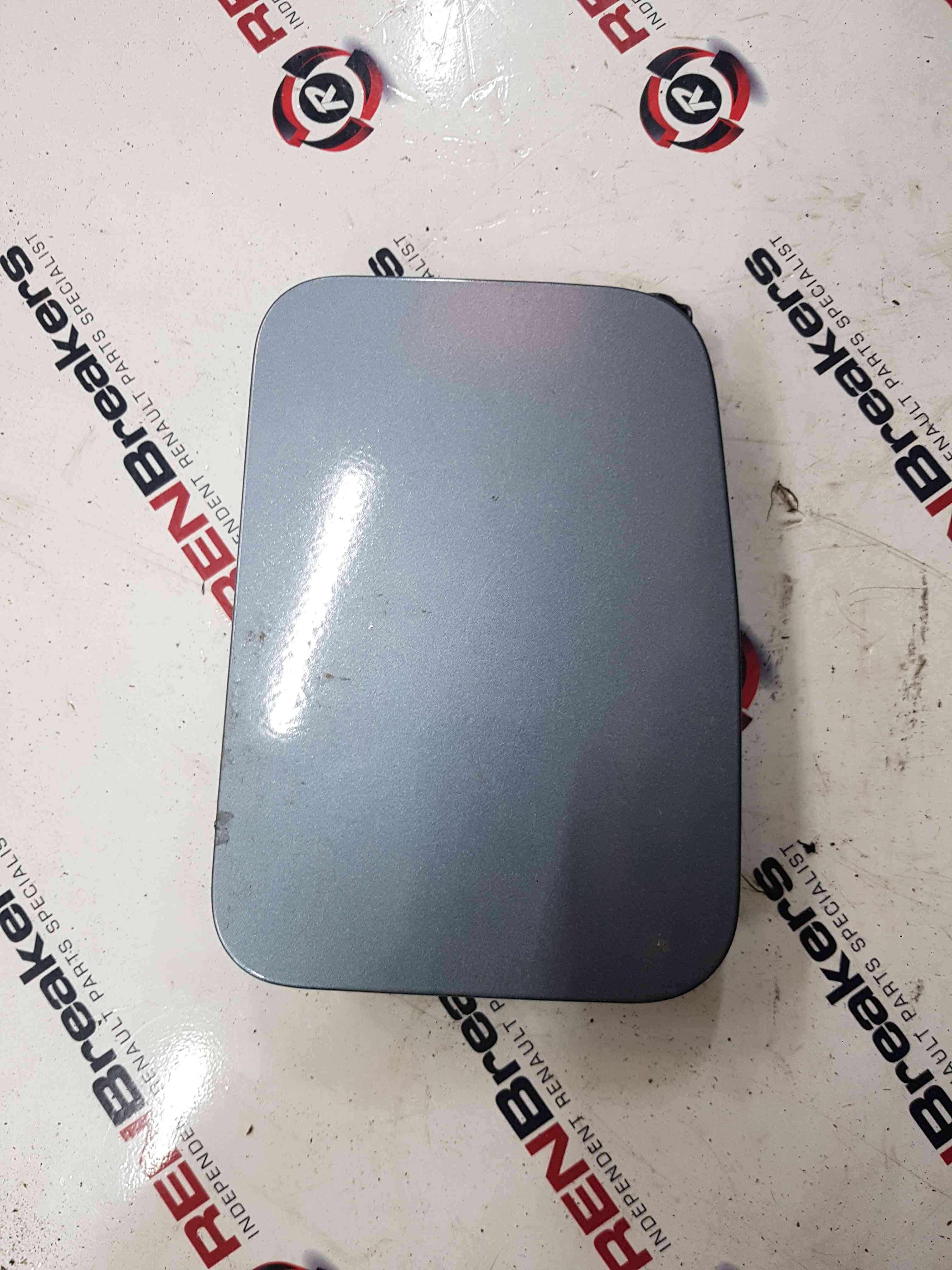 Thumb 3 Nissan Cube Z11 2002-2008 Fuel Flap Purple BY6