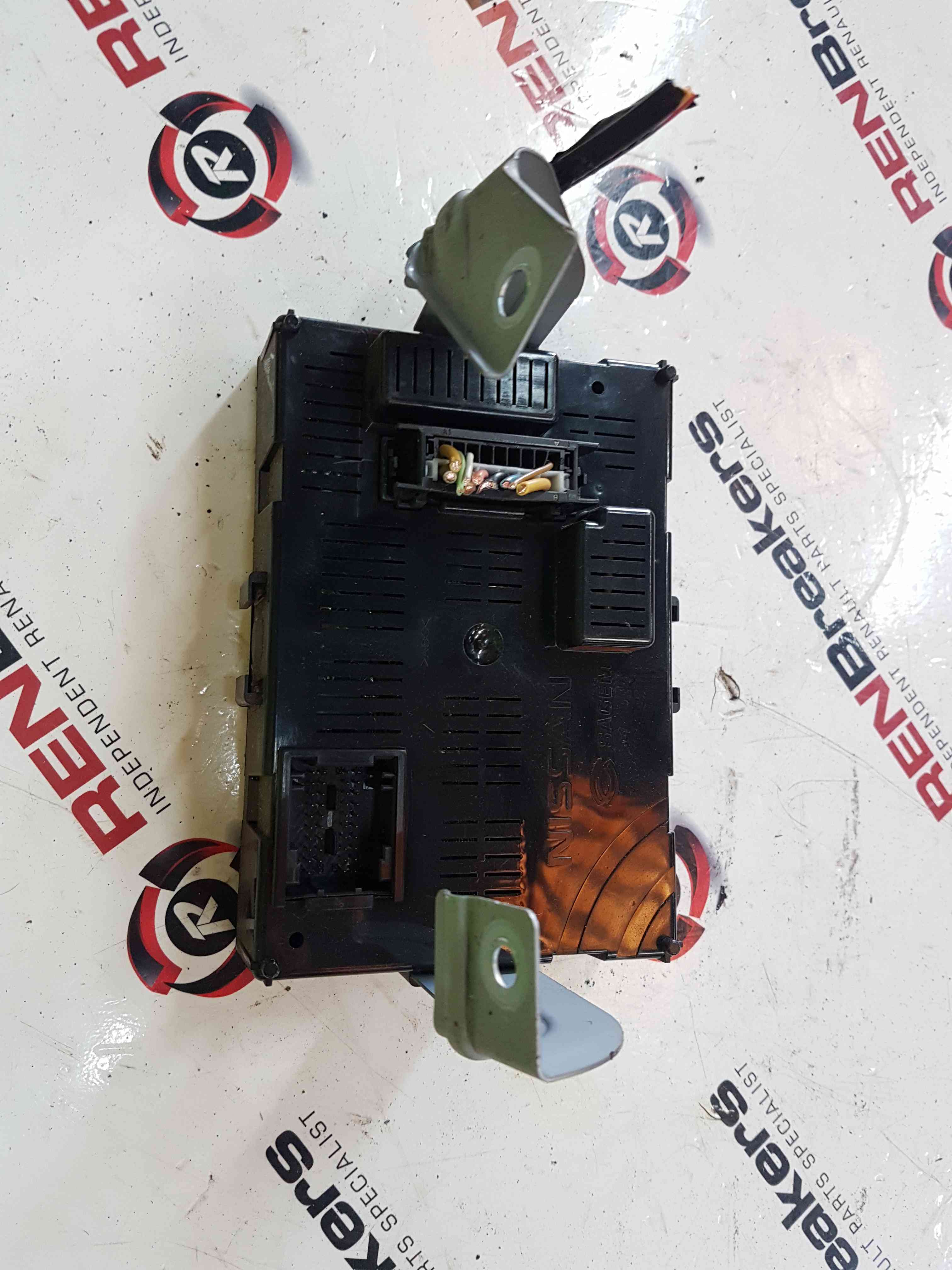 Thumb 5 Nissan Cube Z11 2002-2008 Fuse BOX Uch BCM 284B2AX000