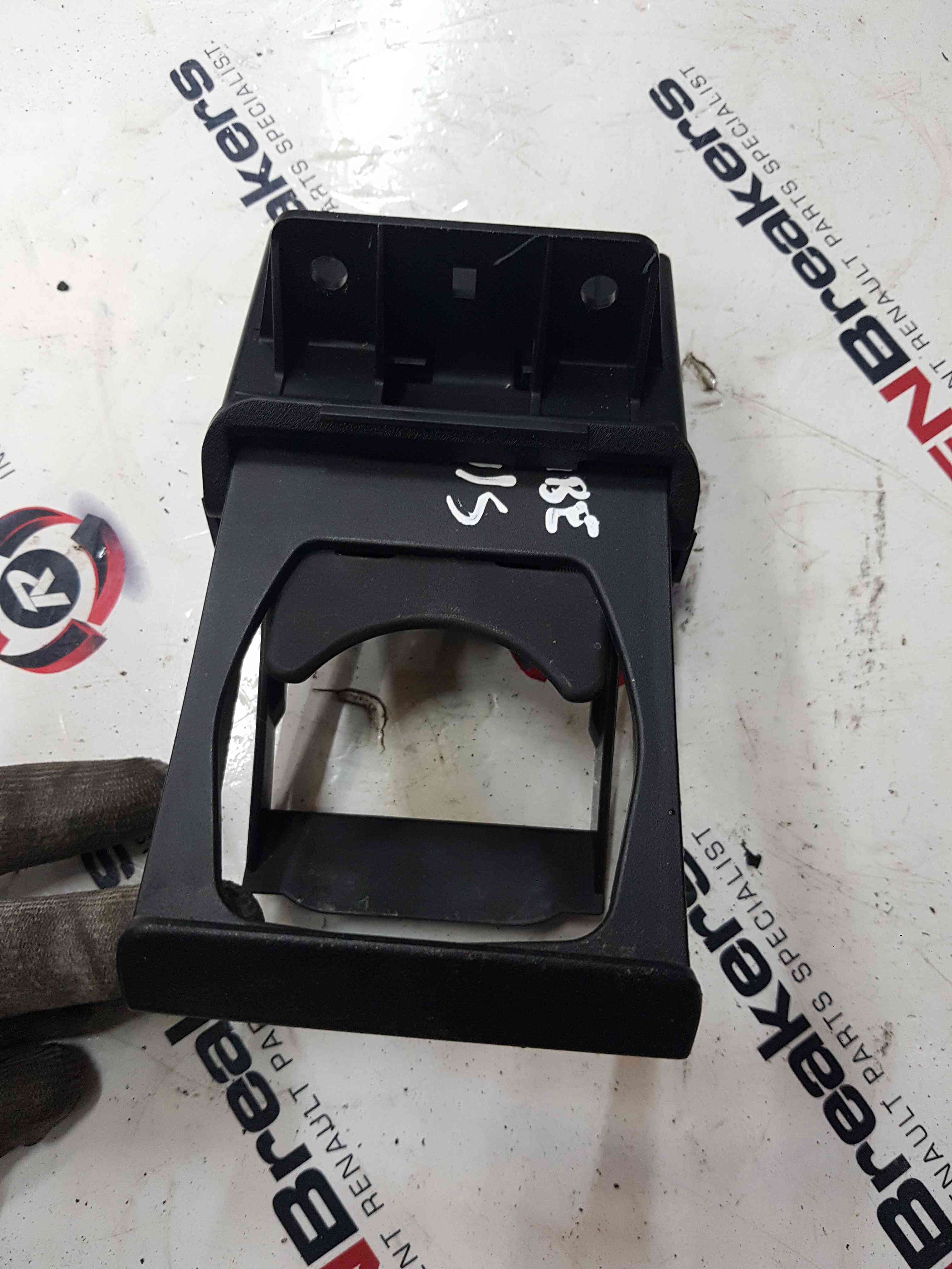 Thumb 5 Nissan Cube Z11 2002-2008 Passenger NSF Front CUP Holder