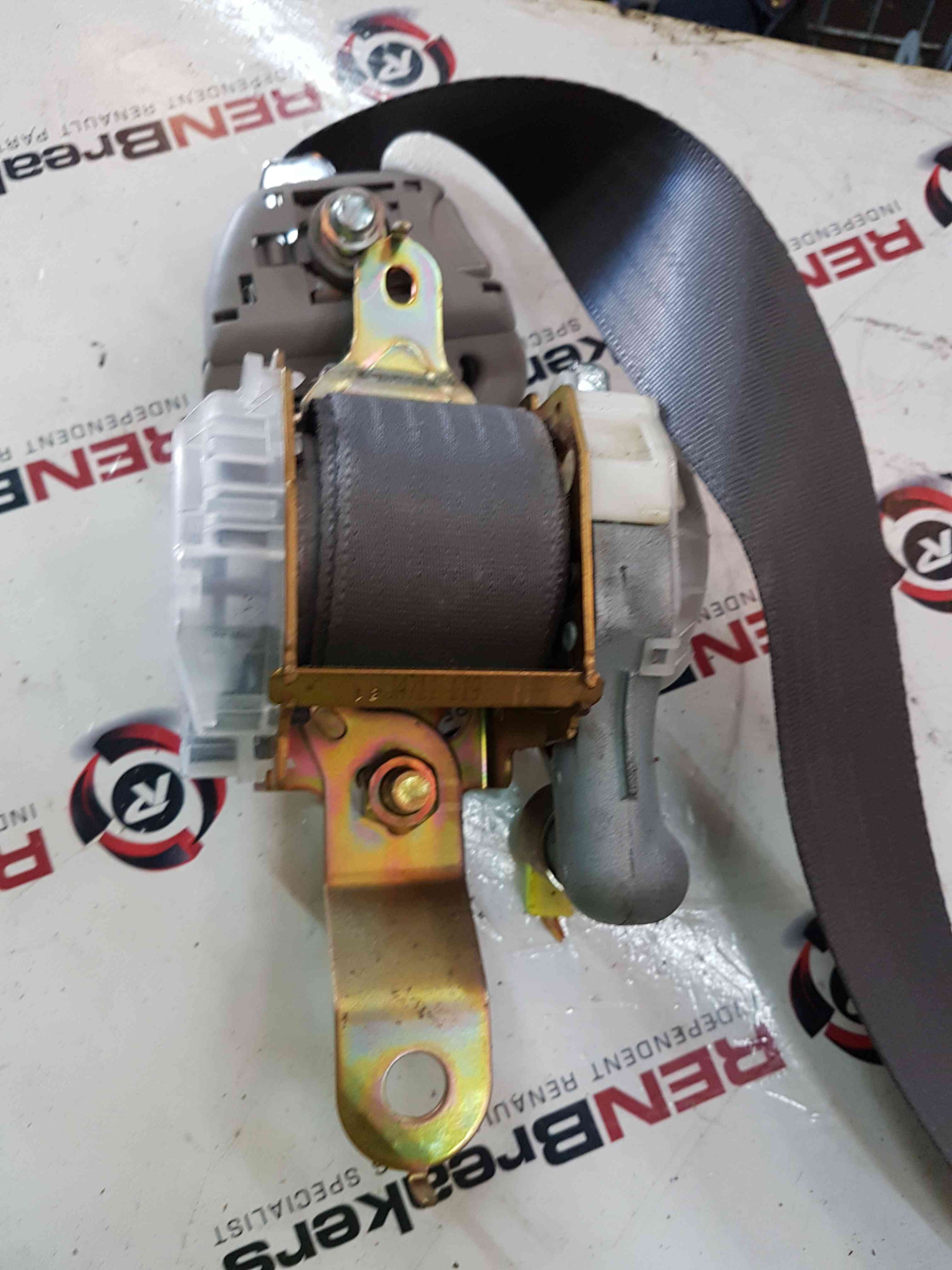Thumb 7 Nissan Cube Z11 2002-2008 Passenger NSF Front Seat Belt