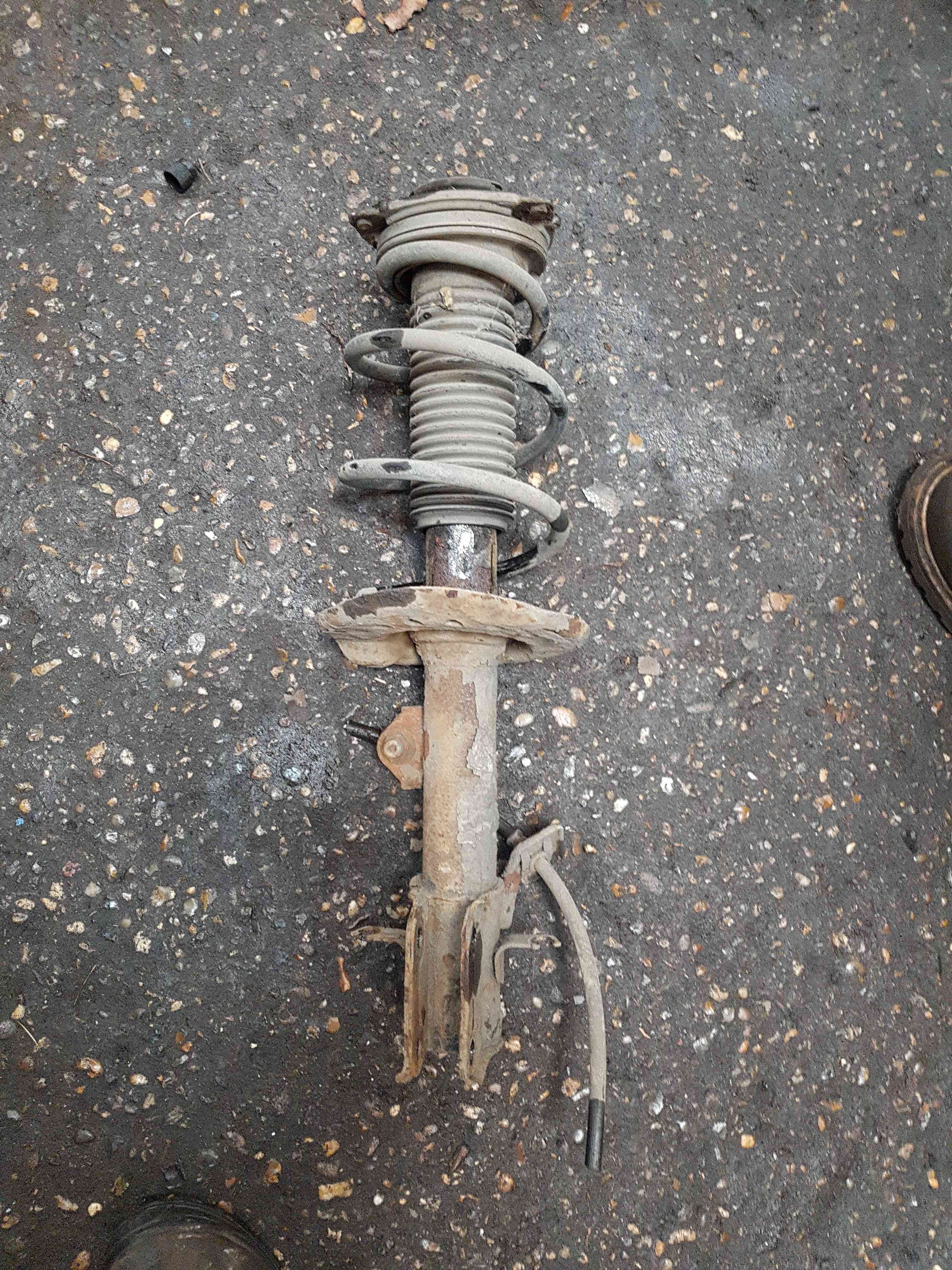 Thumb 2 Nissan Juke MK1 2010-2014 1.5 DCi Drivers OSF Front Spring Strut