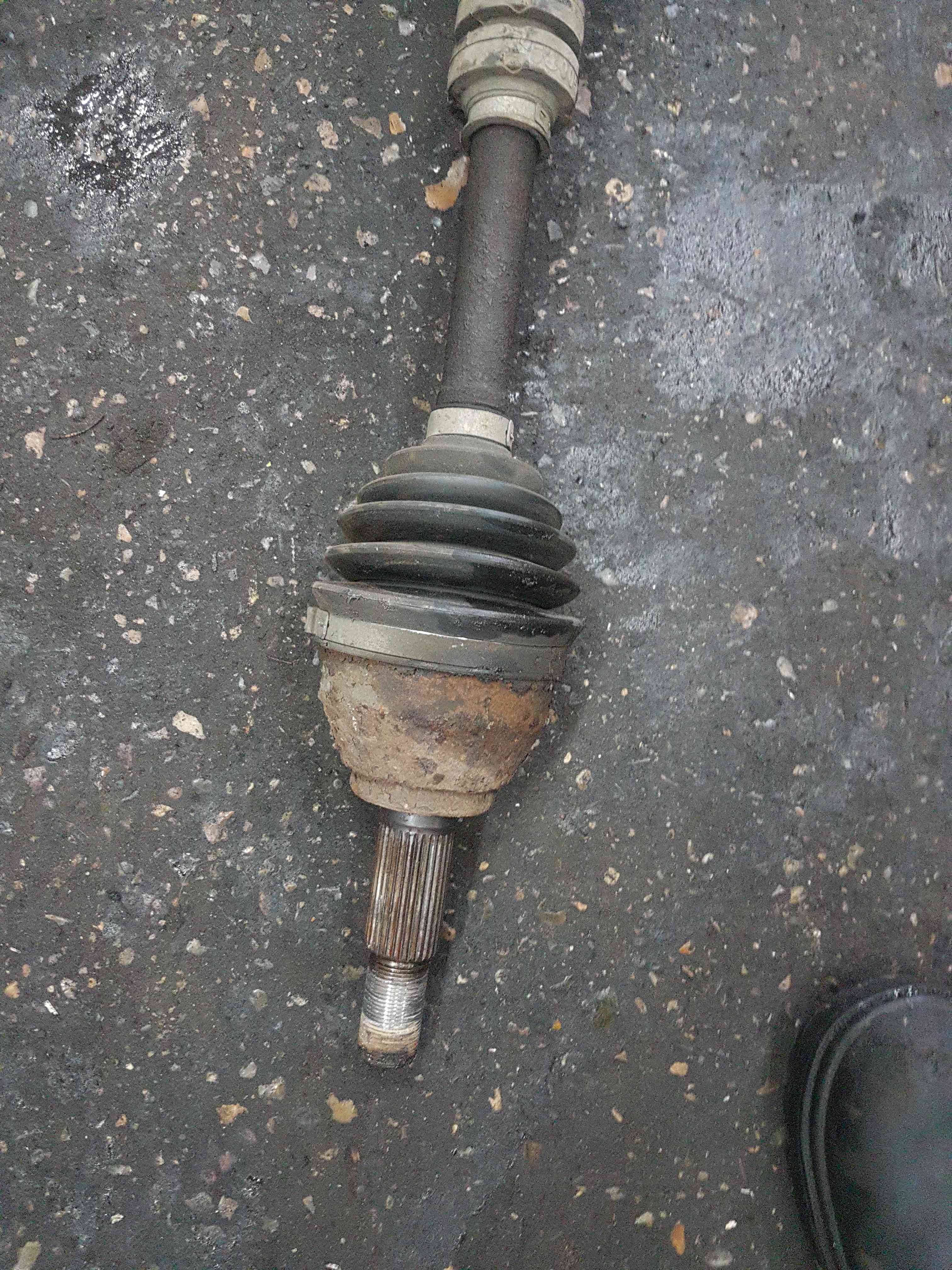 Thumb 6 Nissan Juke MK1 2010-2014 1.5 Diesel Drivers OSF Front Driveshaft