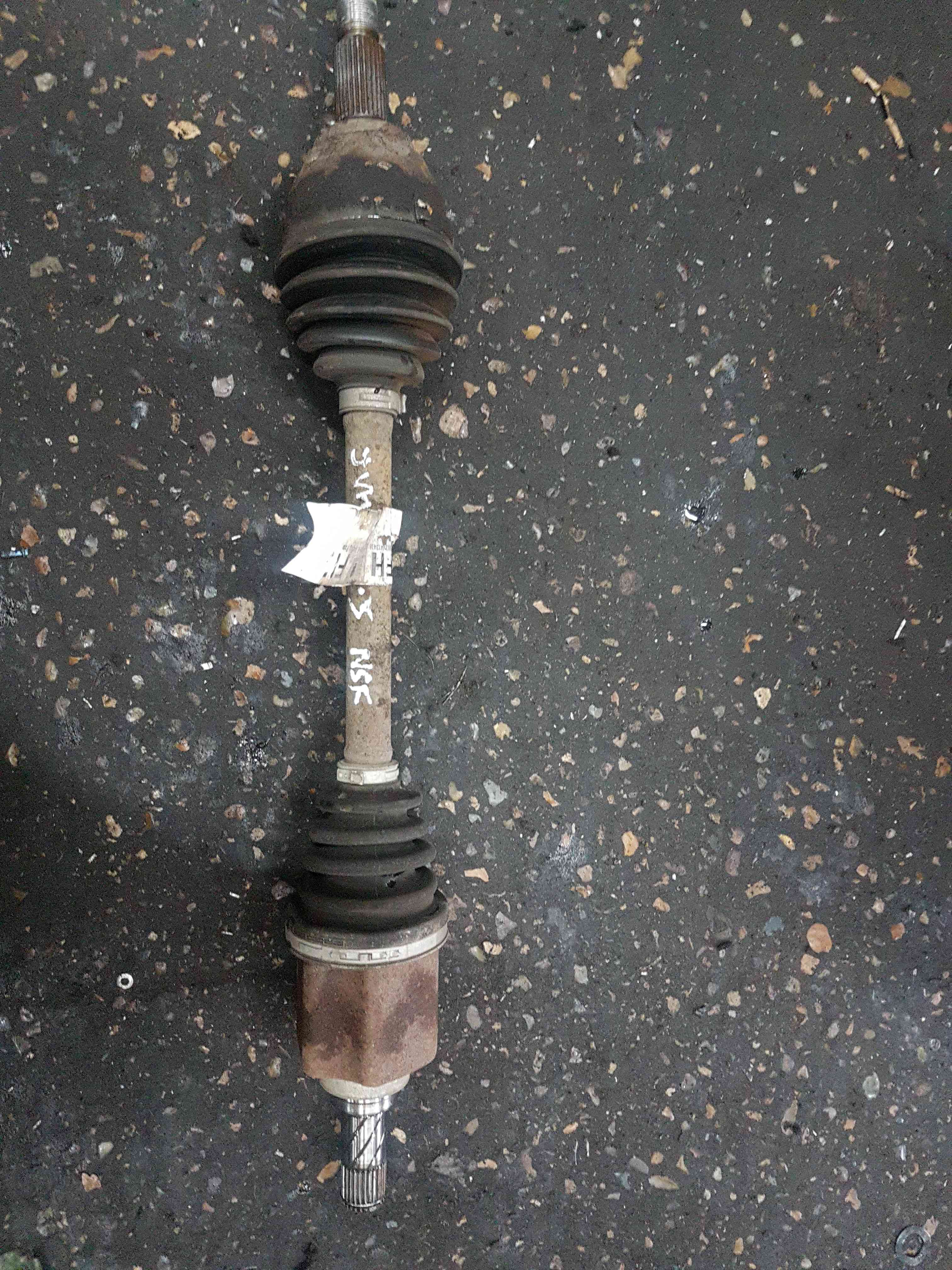 Thumb 2 Nissan Juke MK1 2010-2014 1.5 Diesel Passenger NSF Front Driveshaft