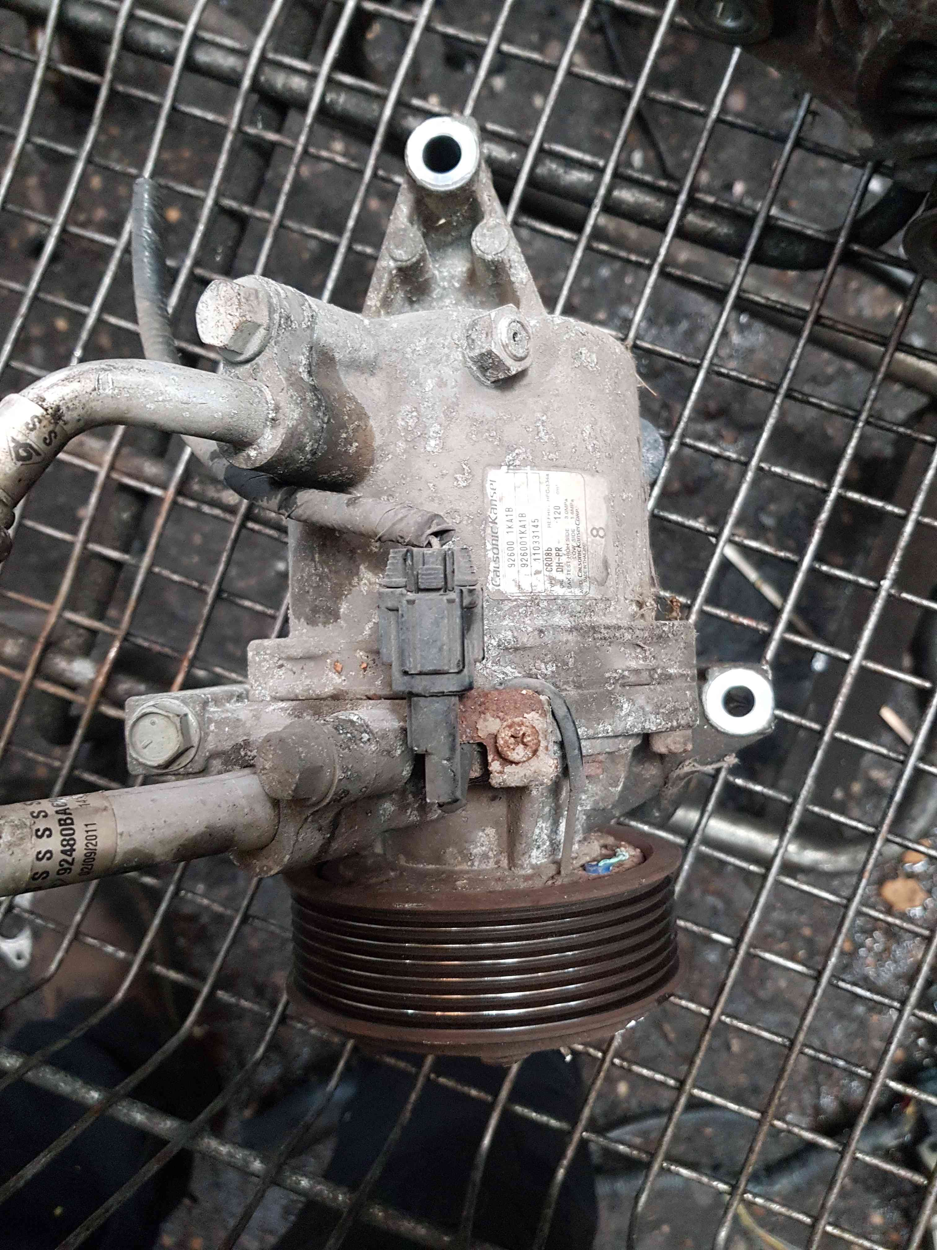 Thumb 2 Nissan Juke MK1 2010-2014 1.6 Petrol Aircon Pump Compressor Unit 926001KA1B