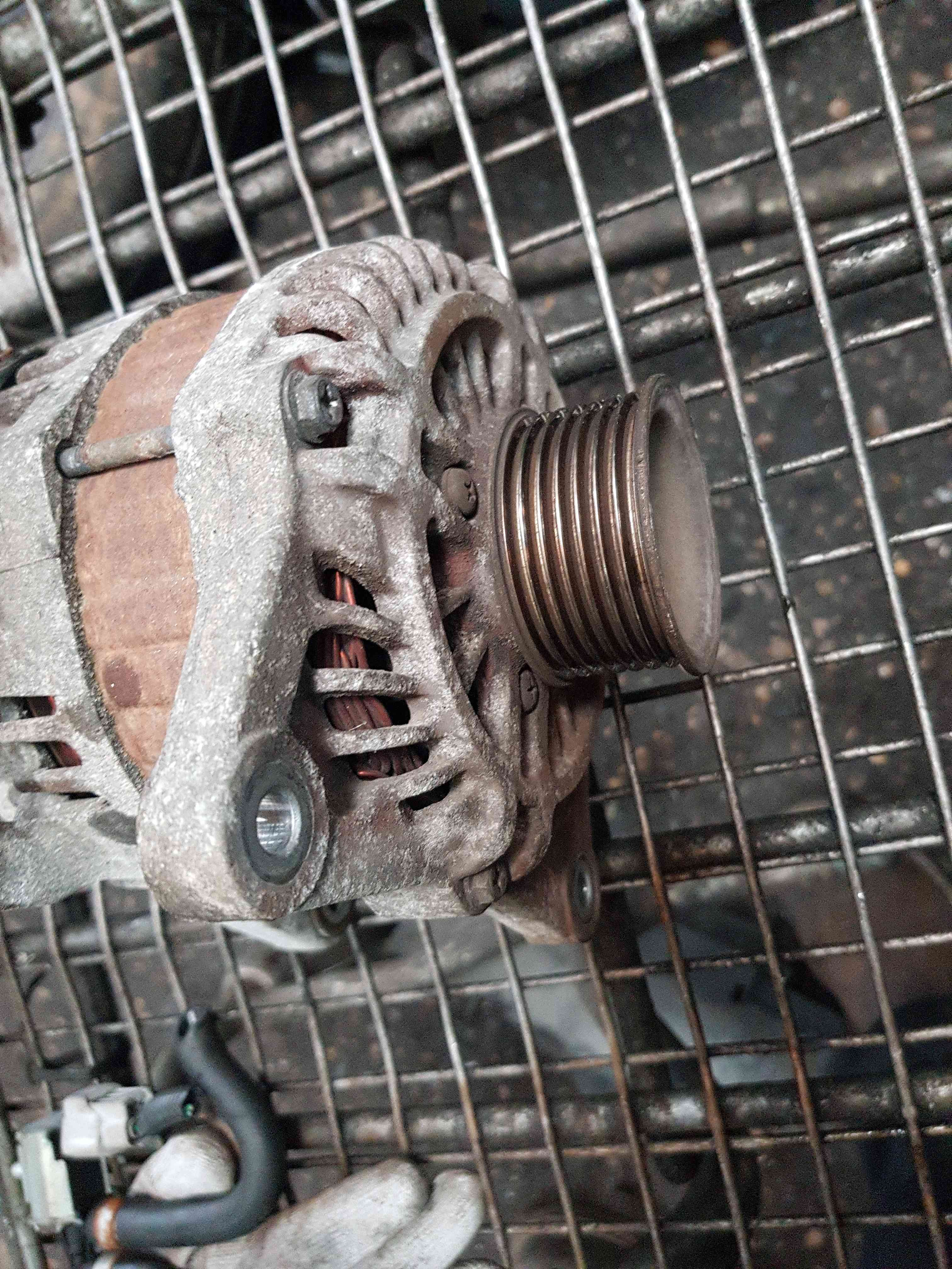 Thumb 2 Nissan Juke MK1 2010-2014 1.6 Petrol Alternator 231001KA1A