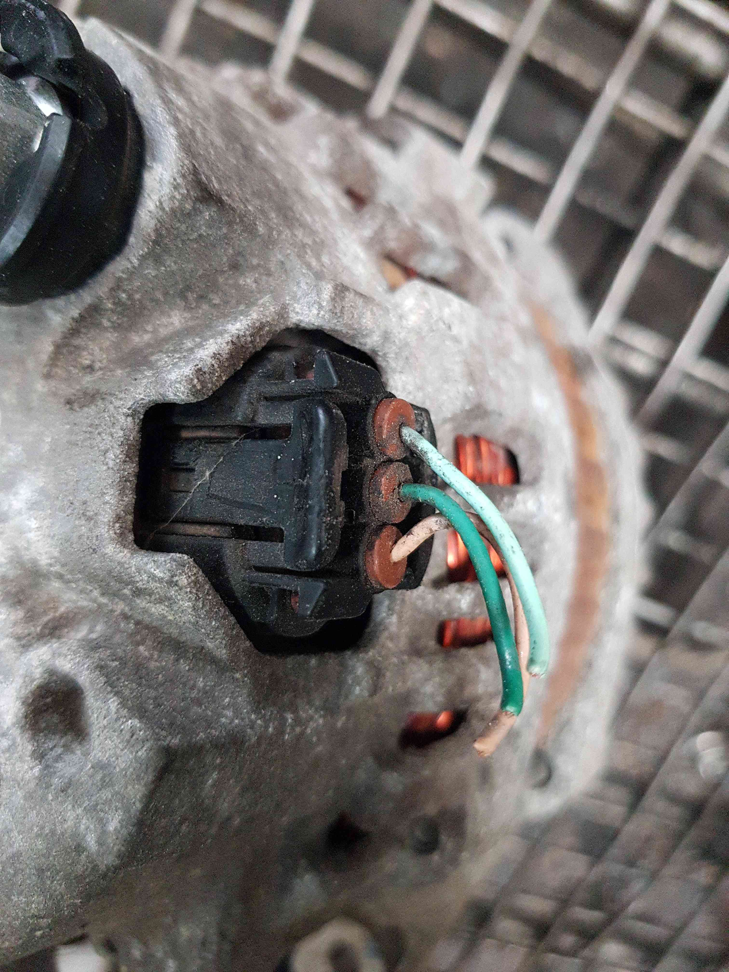 Thumb 6 Nissan Juke MK1 2010-2014 1.6 Petrol Alternator 231001KA1A