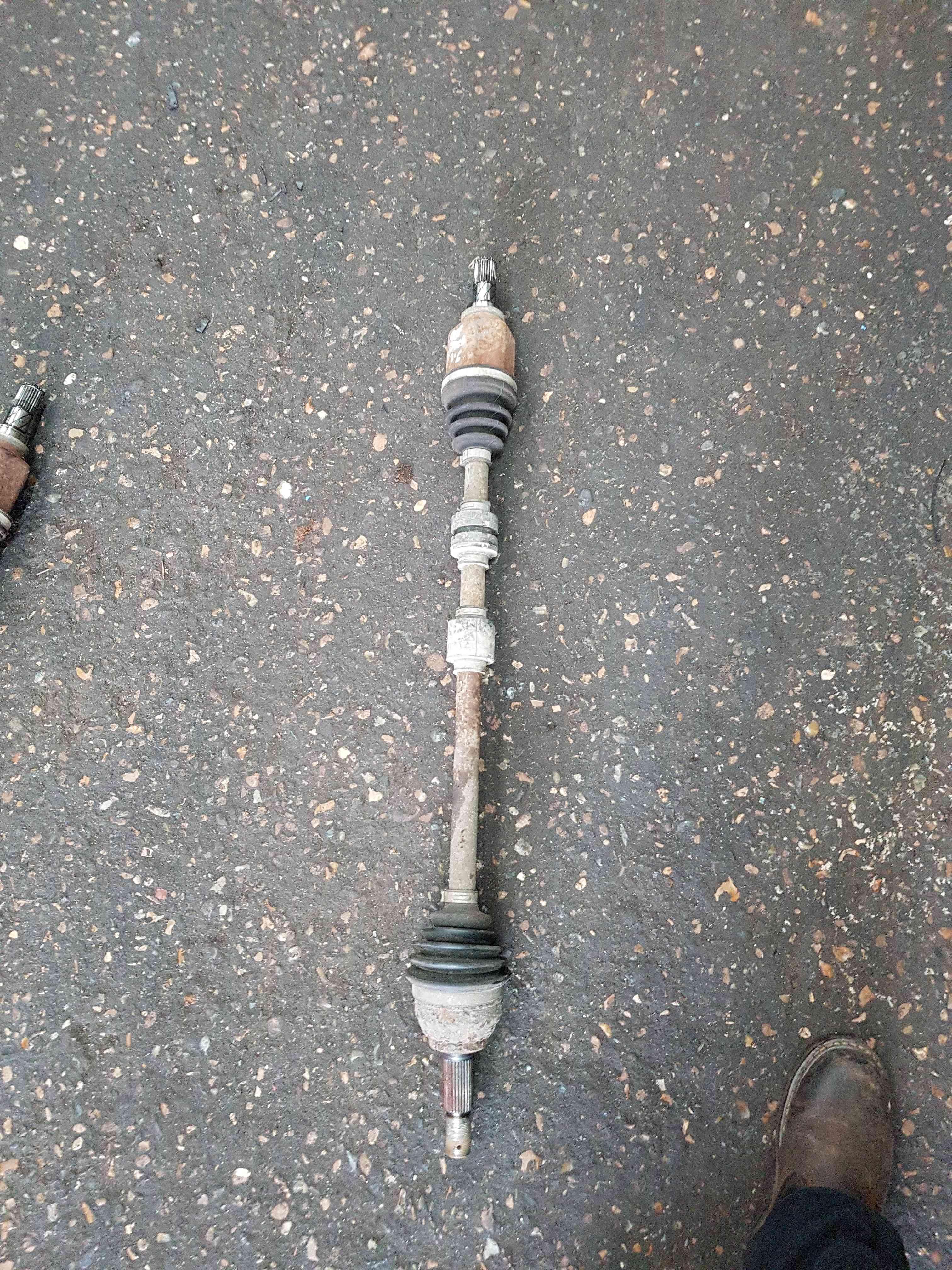 Thumb 4 Nissan Juke MK1 2010-2014 1.6 Petrol Drivers OSF Front Driveshaft