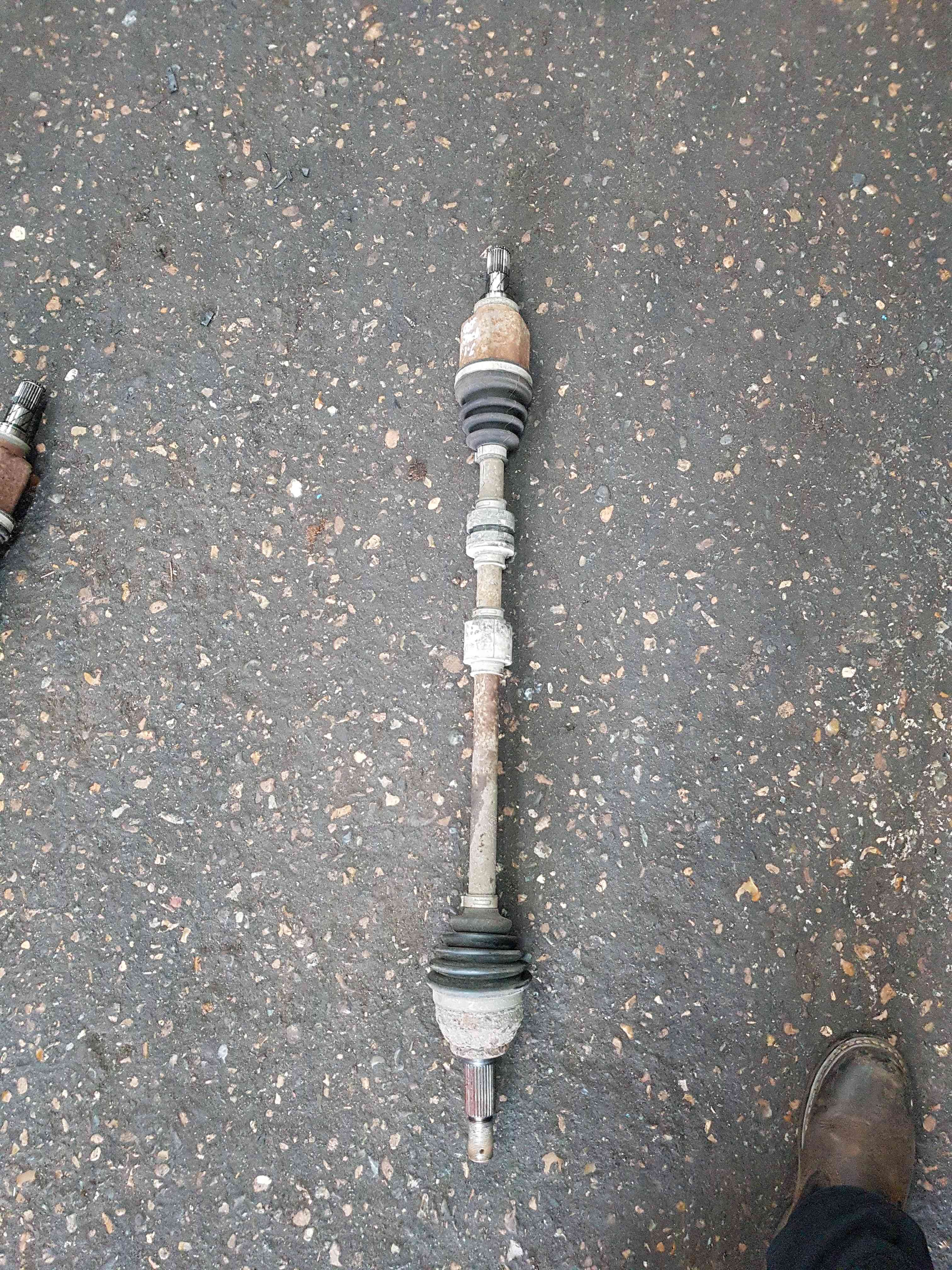 Thumb 6 Nissan Juke MK1 2010-2014 1.6 Petrol Drivers OSF Front Driveshaft