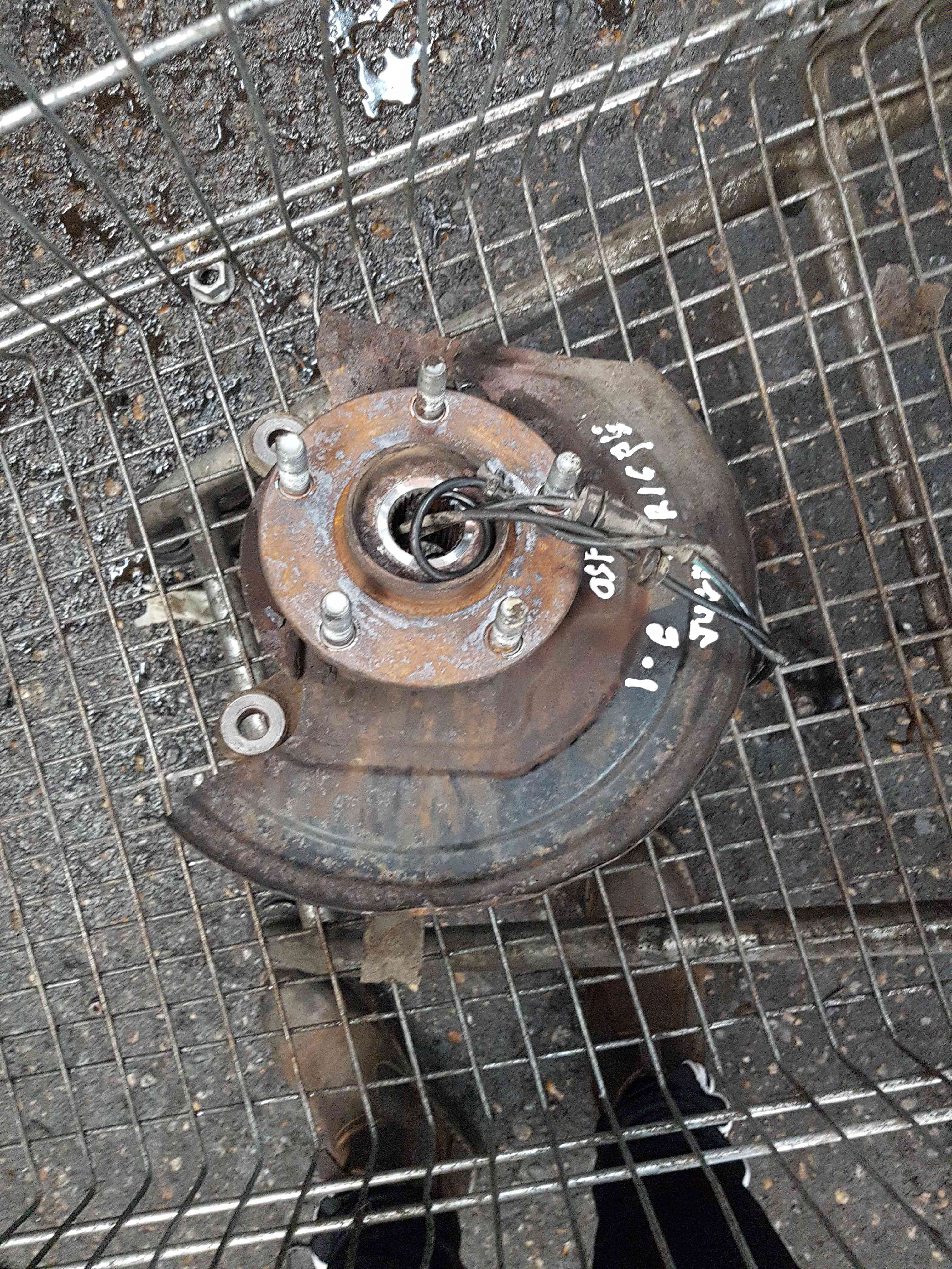 Thumb 3 Nissan Juke MK1 2010-2014 1.6 Petrol Drivers OSF Front Wheel HUB