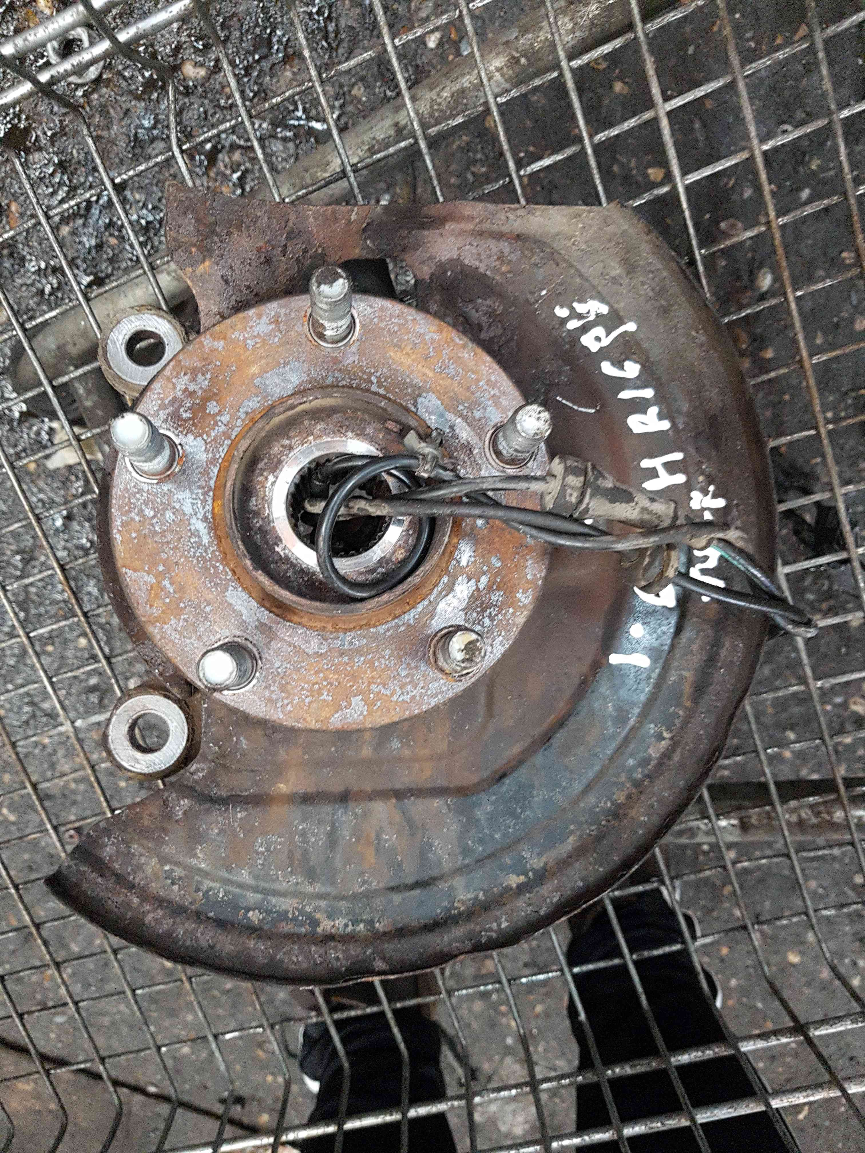 Thumb 4 Nissan Juke MK1 2010-2014 1.6 Petrol Drivers OSF Front Wheel HUB