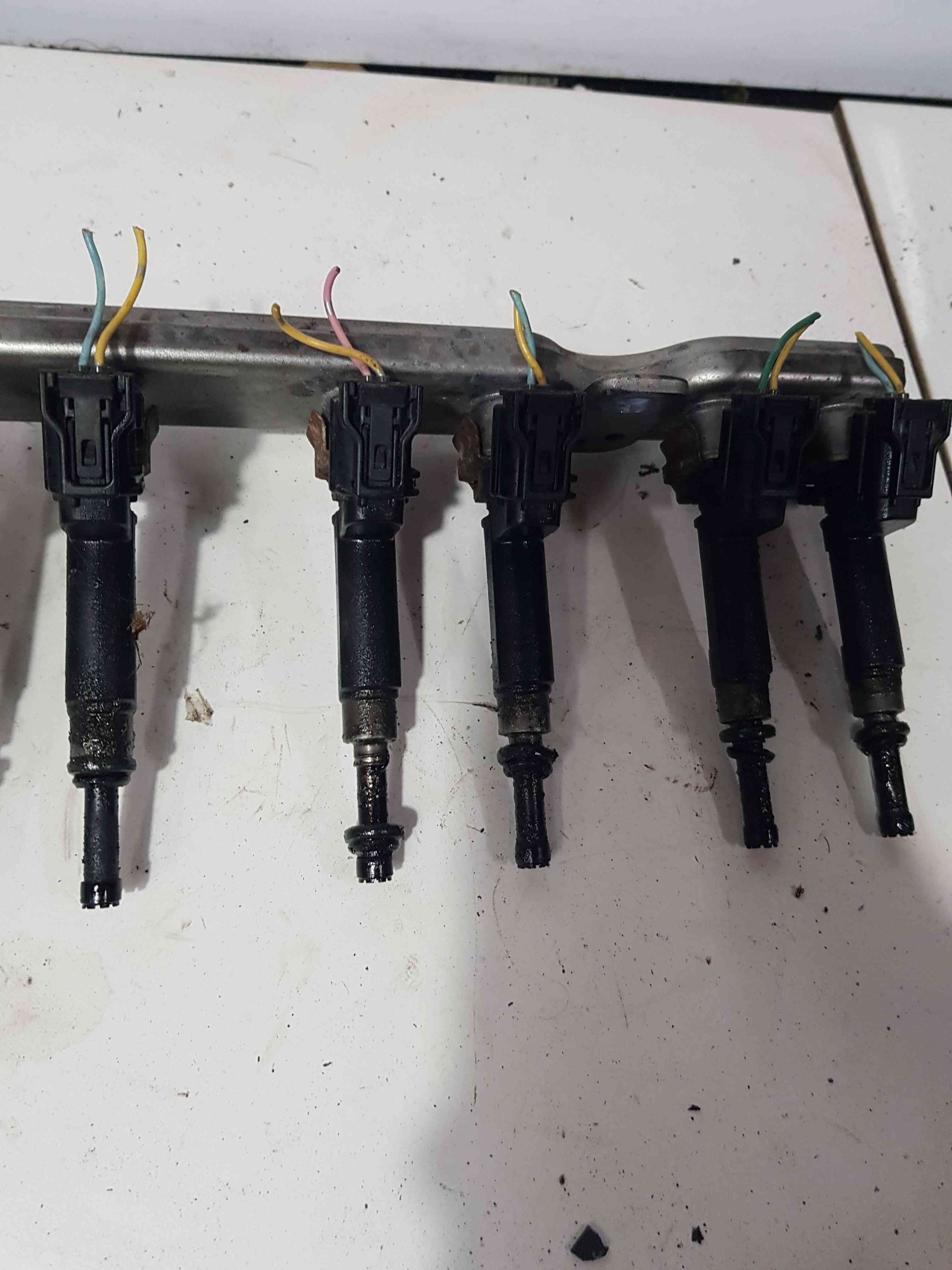 Thumb 4 Nissan Juke MK1 2010-2014 1.6 Petrol Injectors X8 + Rail 175201Kt0a