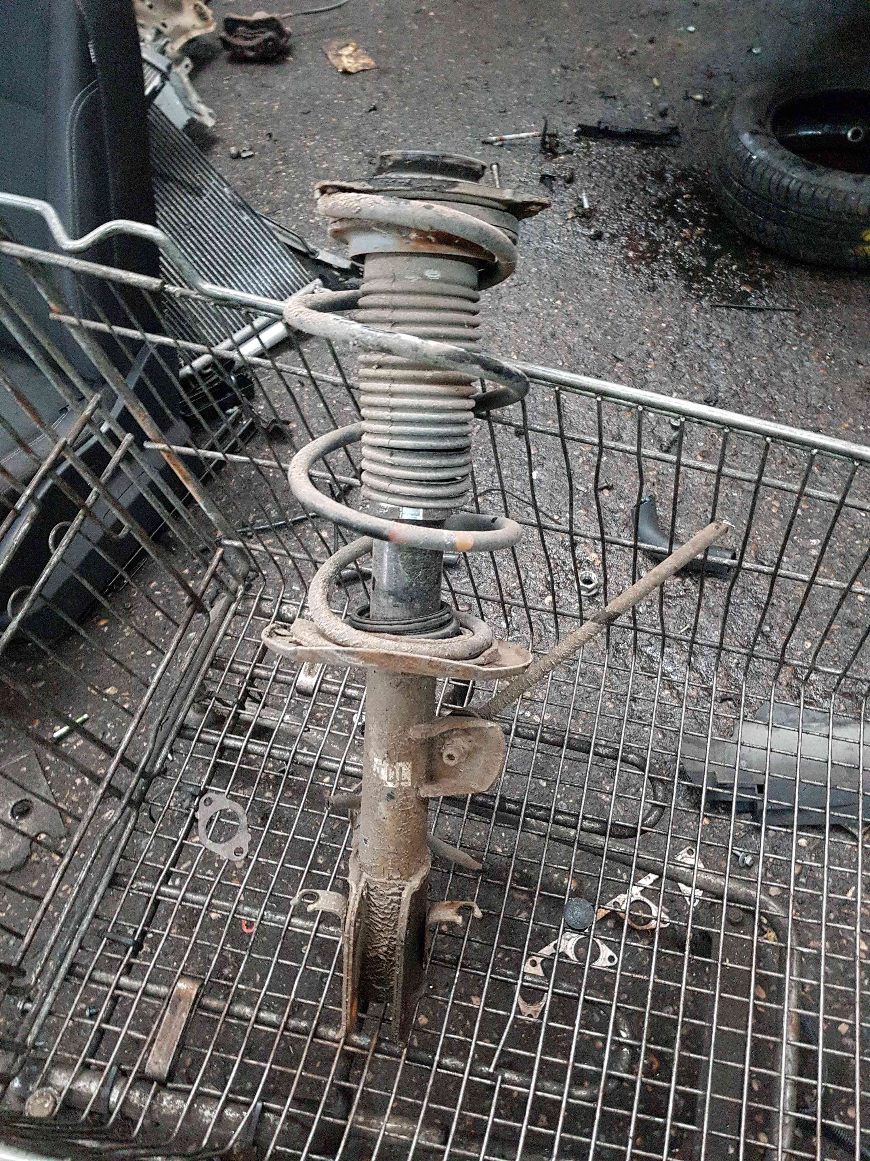 Thumb 4 Nissan Juke MK1 2010-2014 1.6 Petrol Passenger NSF Front Spring Suspension Strut