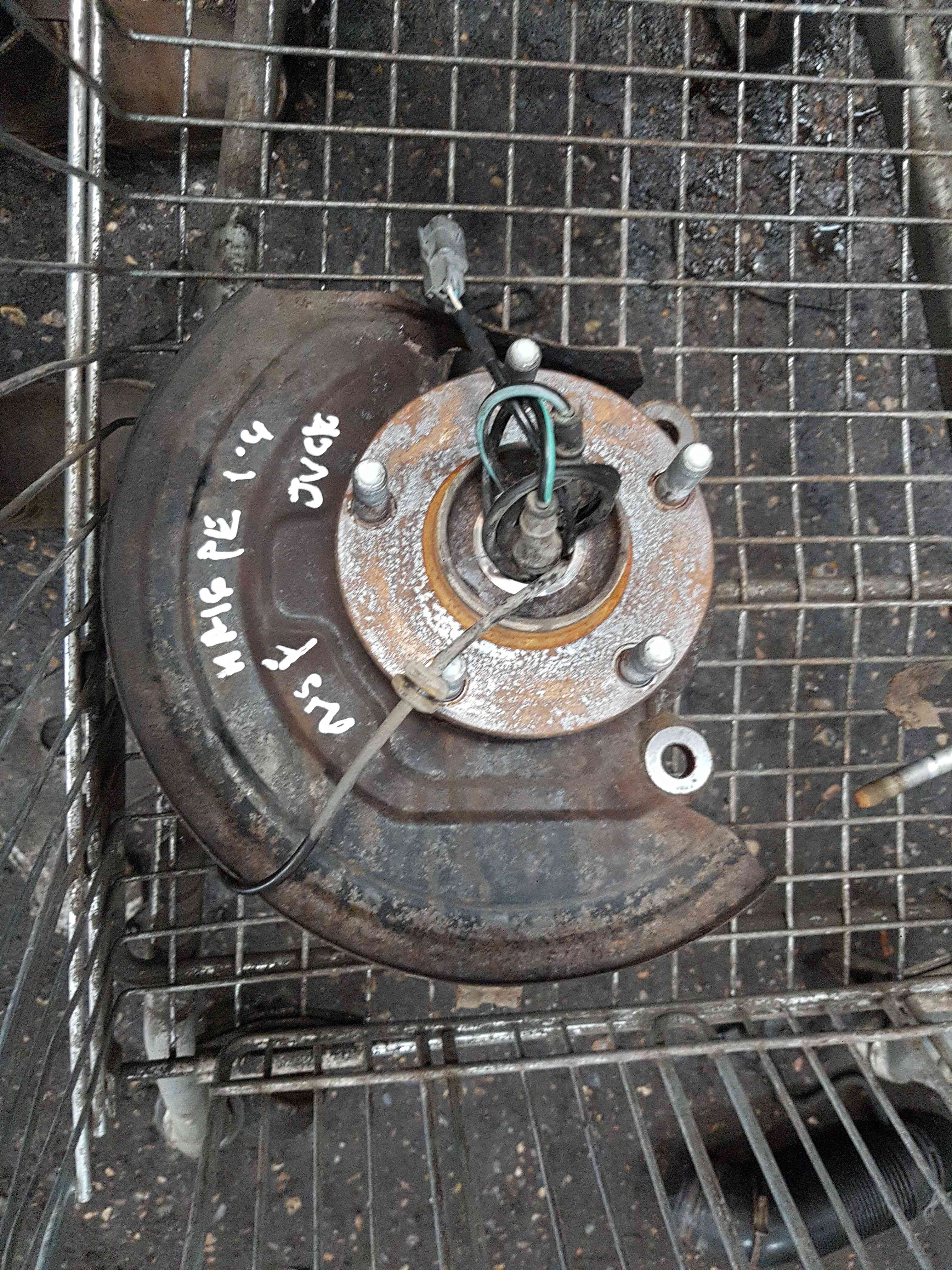 Thumb 2 Nissan Juke MK1 2010-2014 1.6 Petrol Passenger NSF Front Wheel HUB