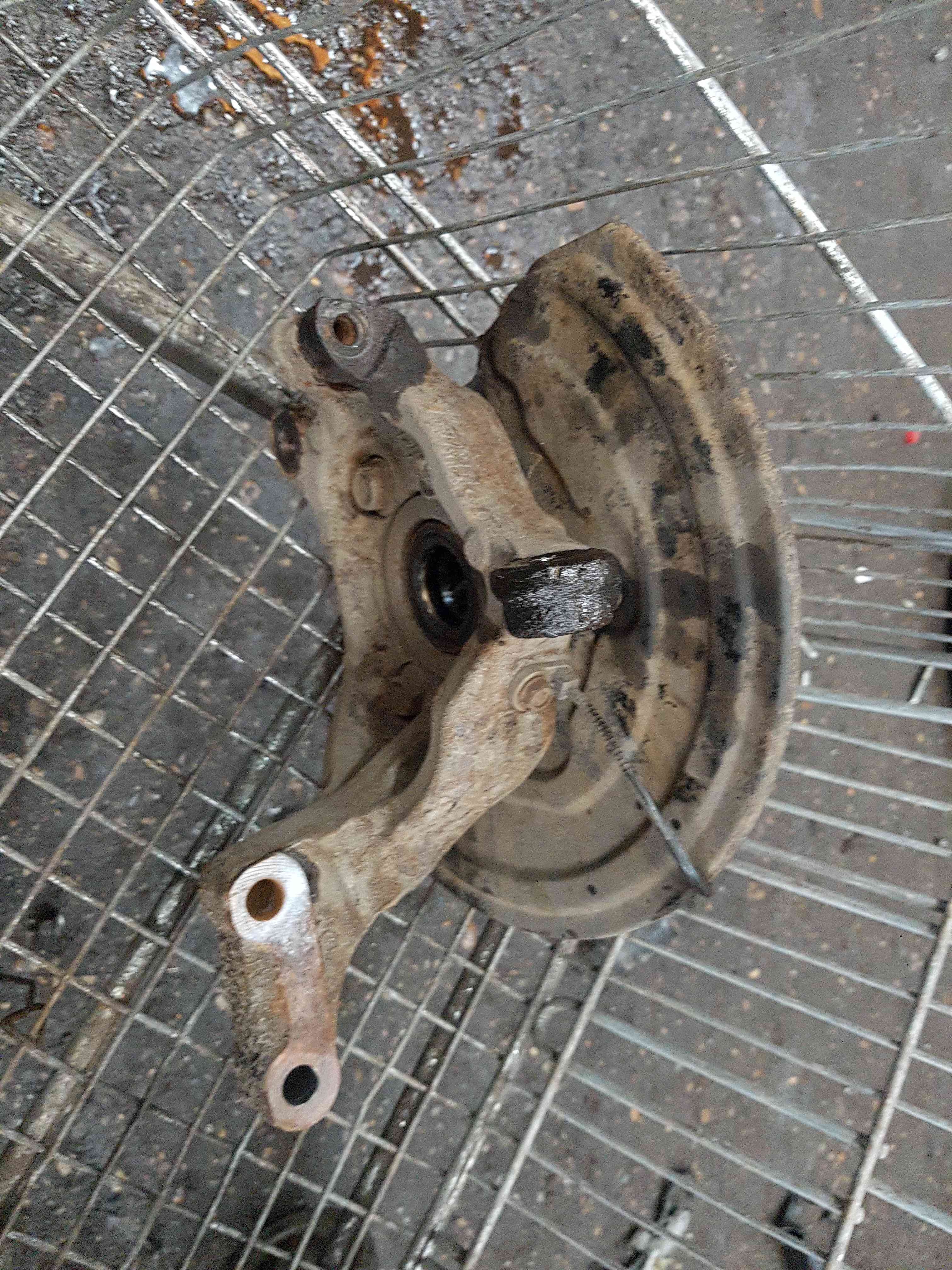 Thumb 4 Nissan Juke MK1 2010-2014 1.6 Petrol Passenger NSF Front Wheel HUB