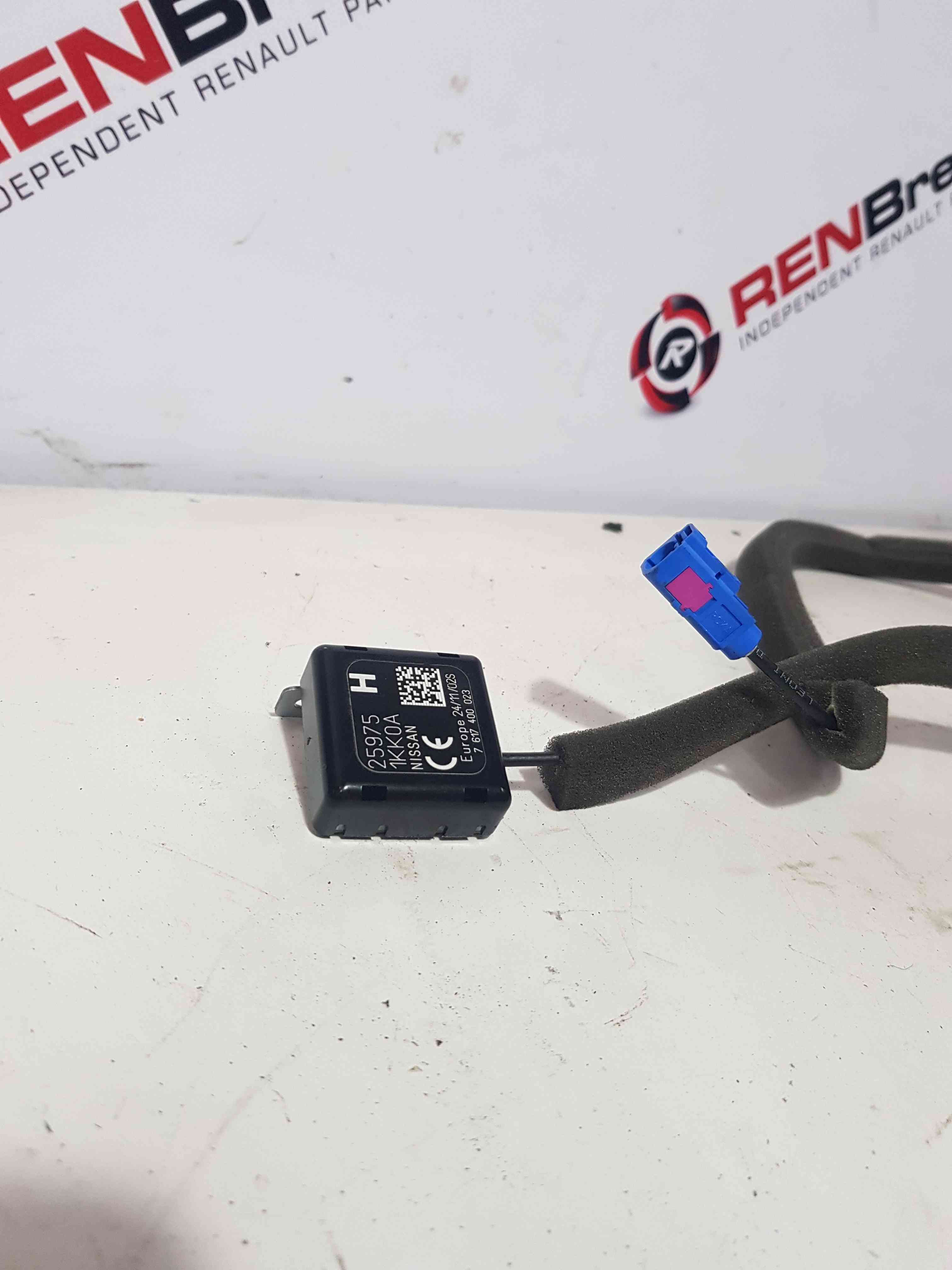 Thumb 3 Nissan Juke MK1 2010-2014 Aerial Antenna 259751Kk0a