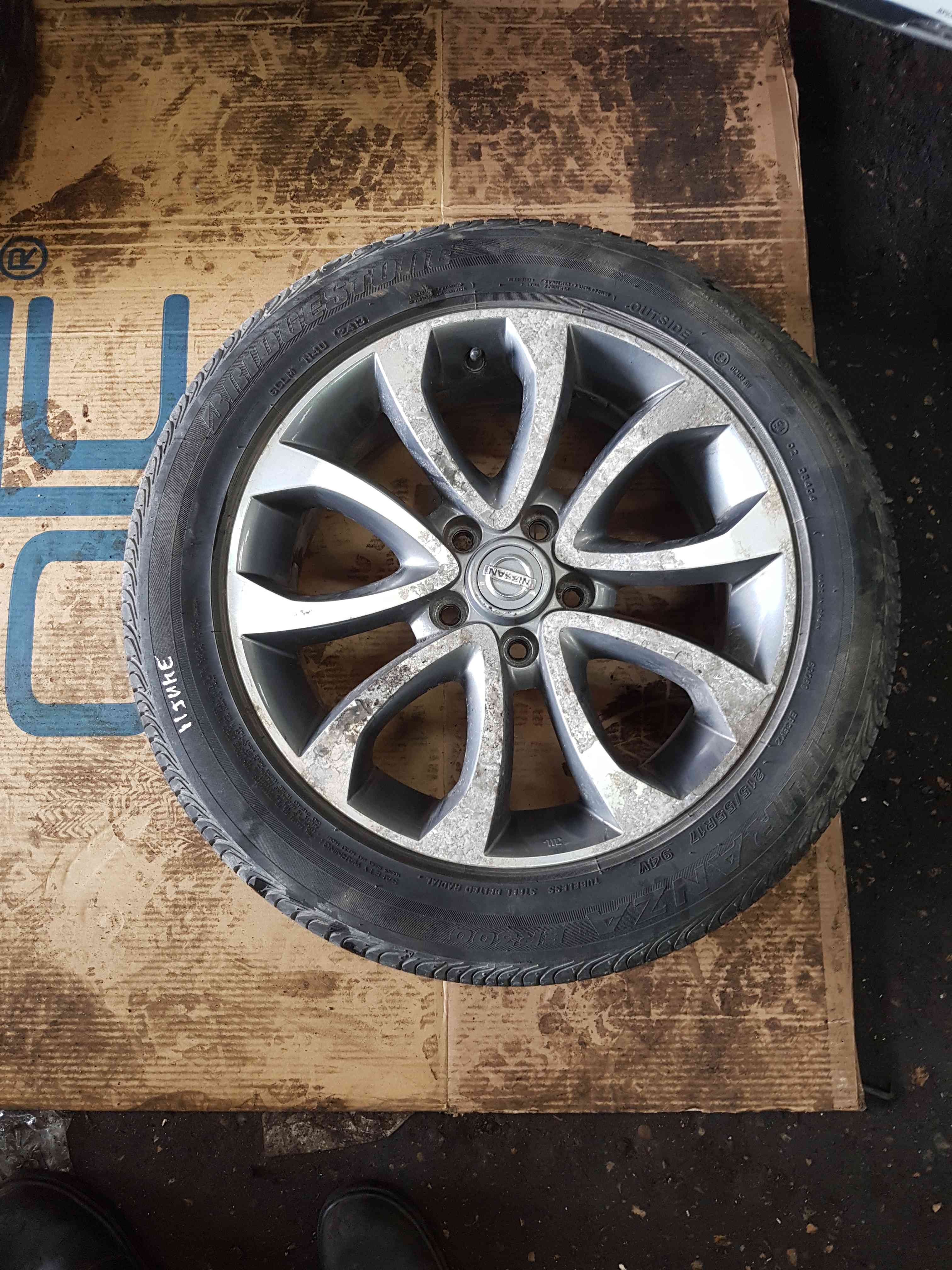Thumb 12 Nissan Juke MK1 2010-2014 Alloy Wheel 17Inch 2/5 + Tyre 215 55 17 4Mm