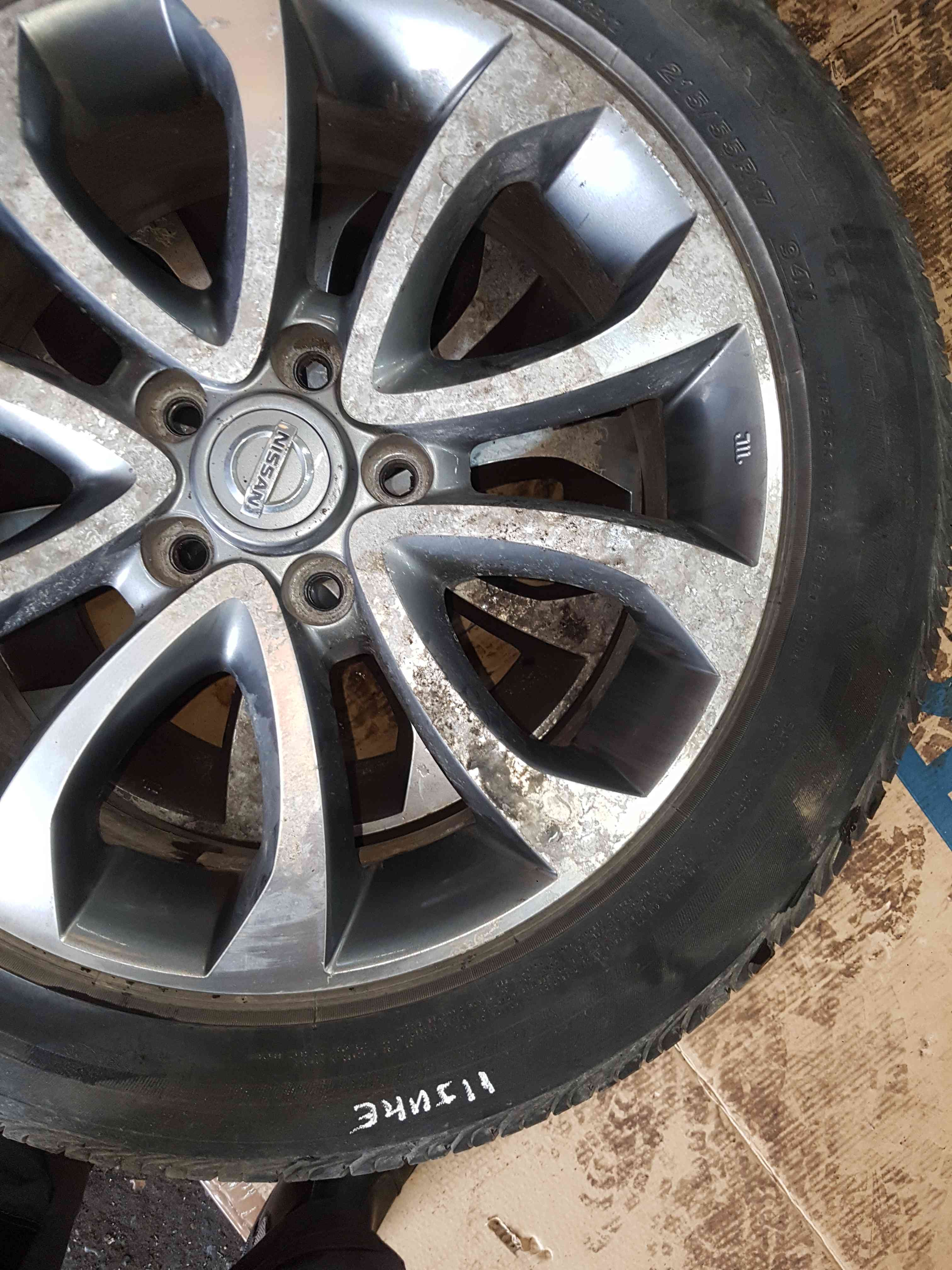 Thumb 7 Nissan Juke MK1 2010-2014 Alloy Wheel 17Inch 2/5 + Tyre 215 55 17 4Mm