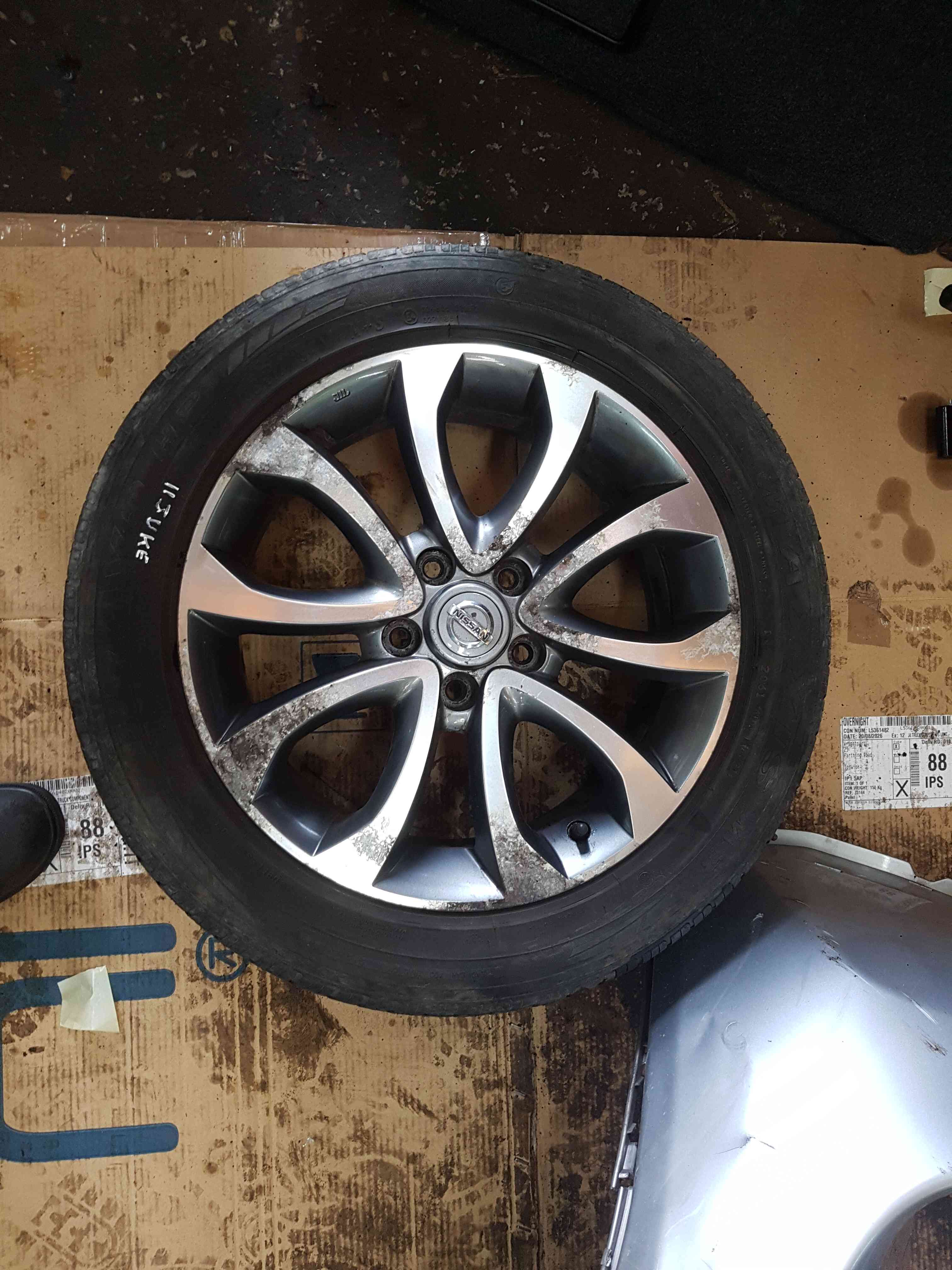Thumb 3 Nissan Juke MK1 2010-2014 Alloy Wheel 17Inch 2/5 + Tyre 215 55 17 6Mm