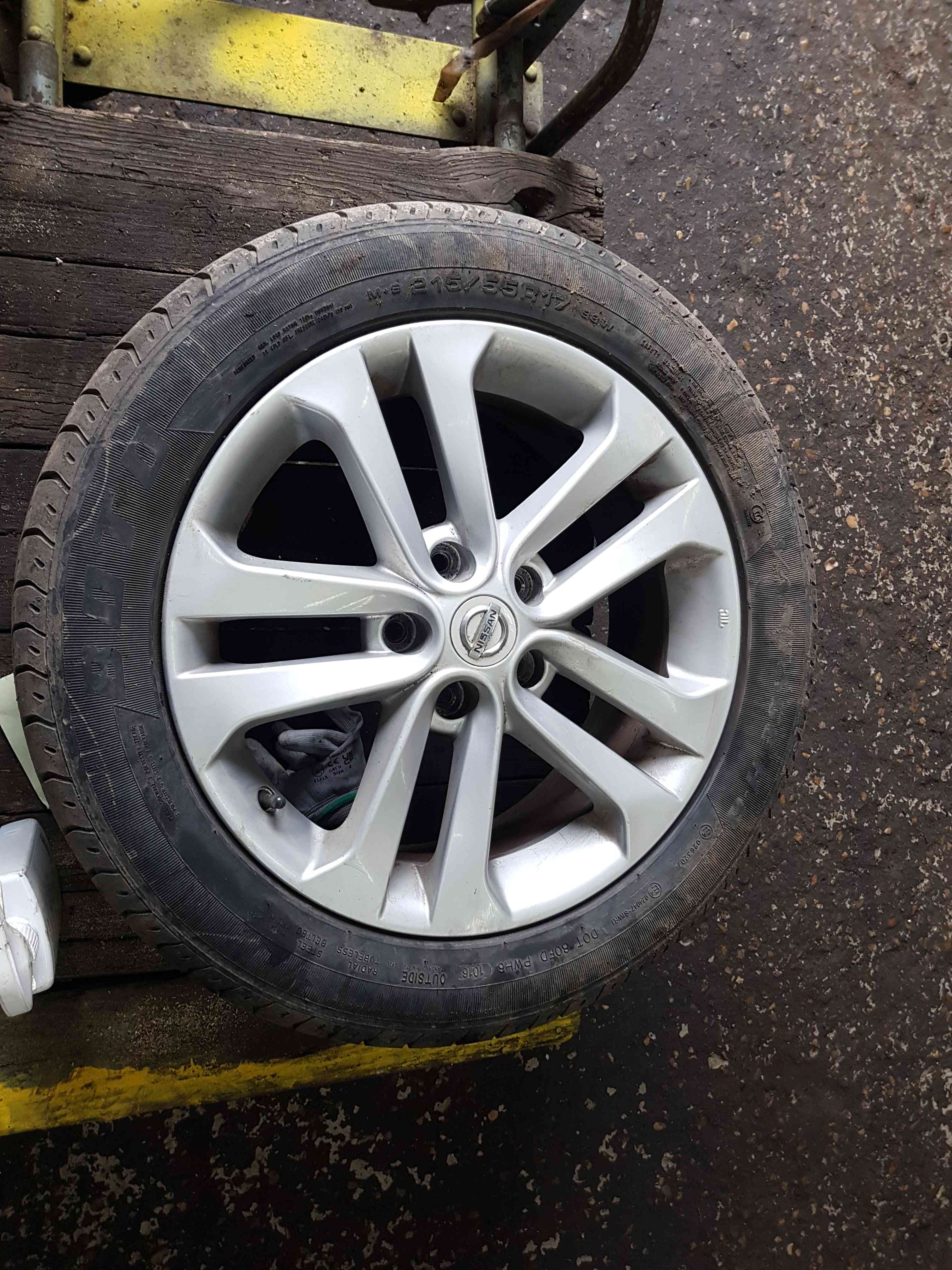 Thumb 12 Nissan Juke MK1 2010-2014 Alloy Wheel 17Inch 4/5 