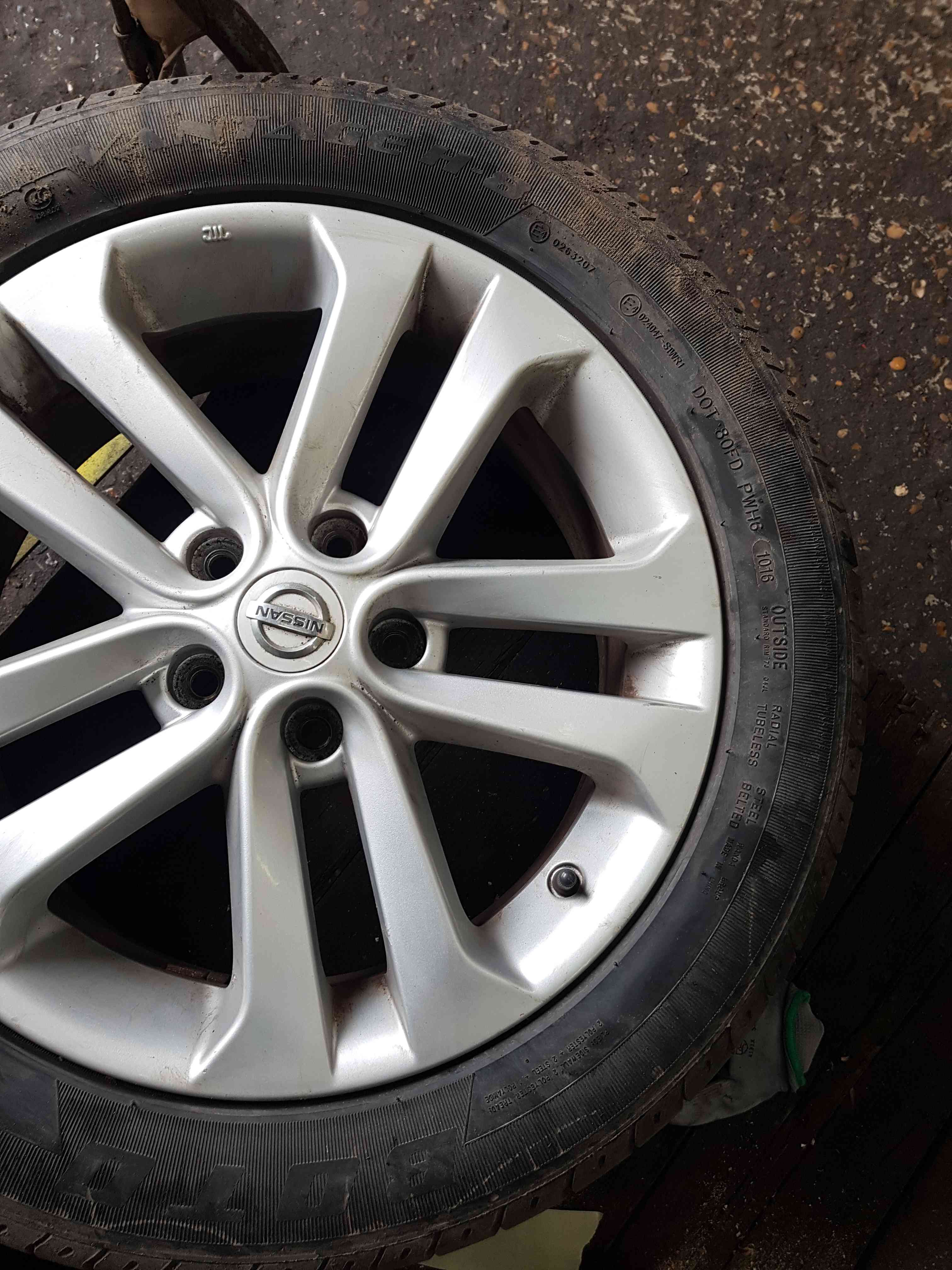 Thumb 6 Nissan Juke MK1 2010-2014 Alloy Wheel 17Inch 4/5 