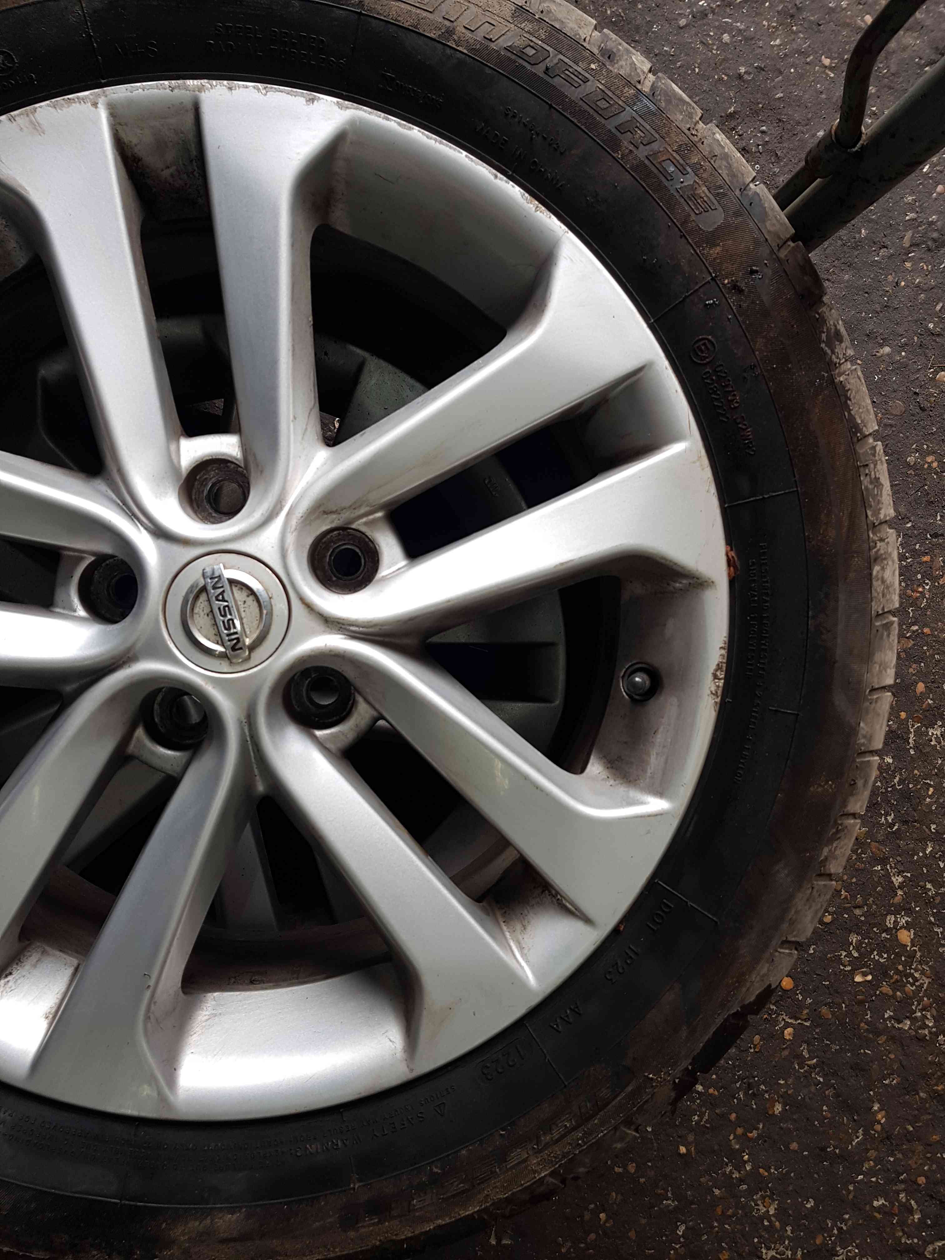 Thumb 4 Nissan Juke MK1 2010-2014 Alloy Wheel 17Inch 4/5 215 55 17 Tyre