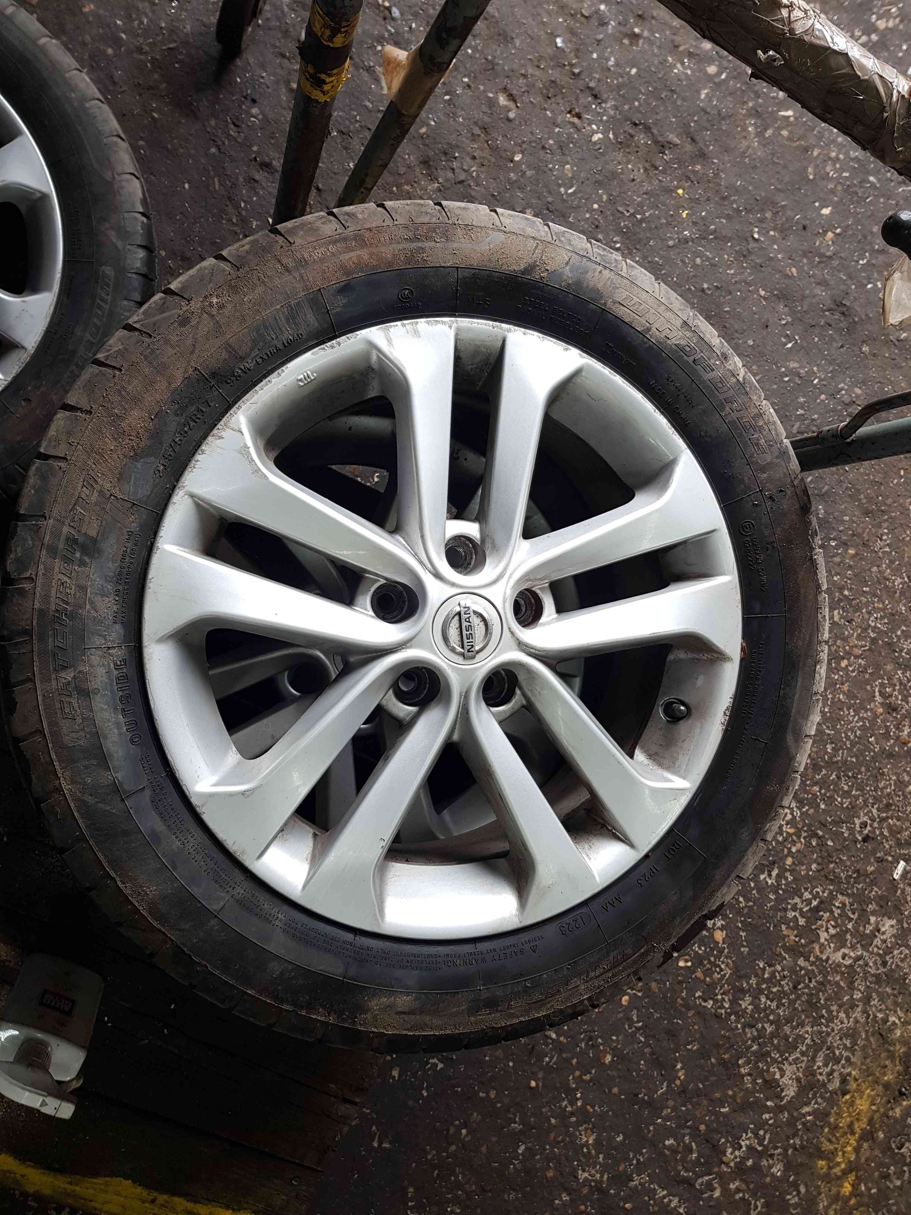 Thumb 6 Nissan Juke MK1 2010-2014 Alloy Wheel 17Inch 4/5 215 55 17 Tyre